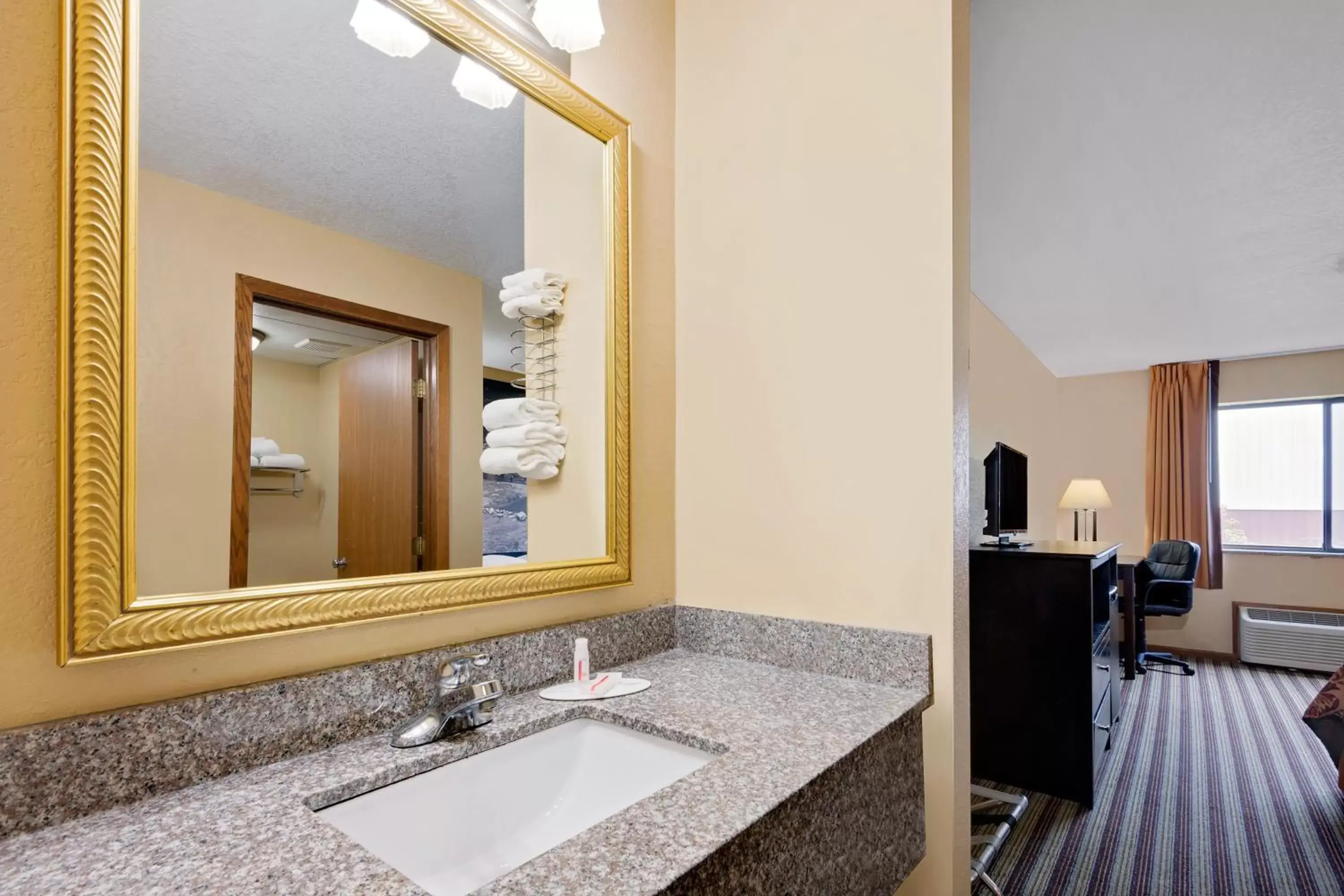 Bathroom in Super 8 by Wyndham Iowa Falls