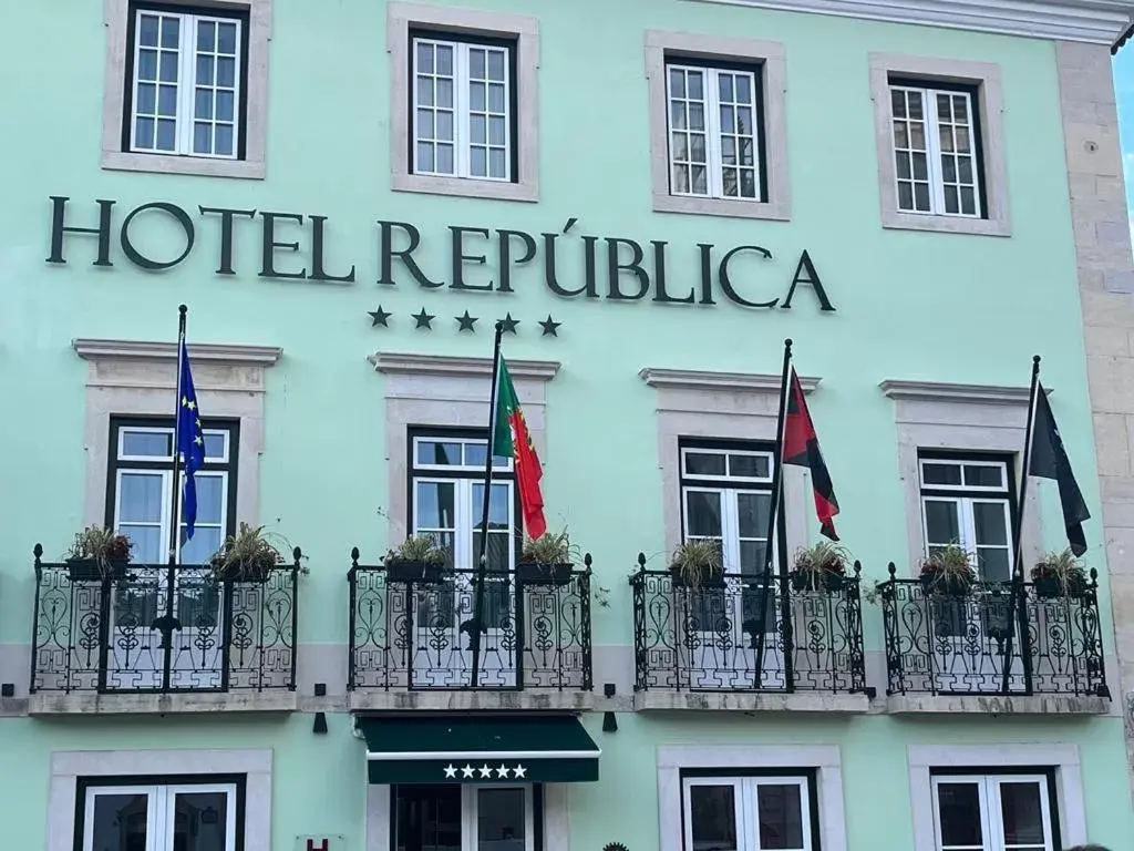 Property Building in Hotel República