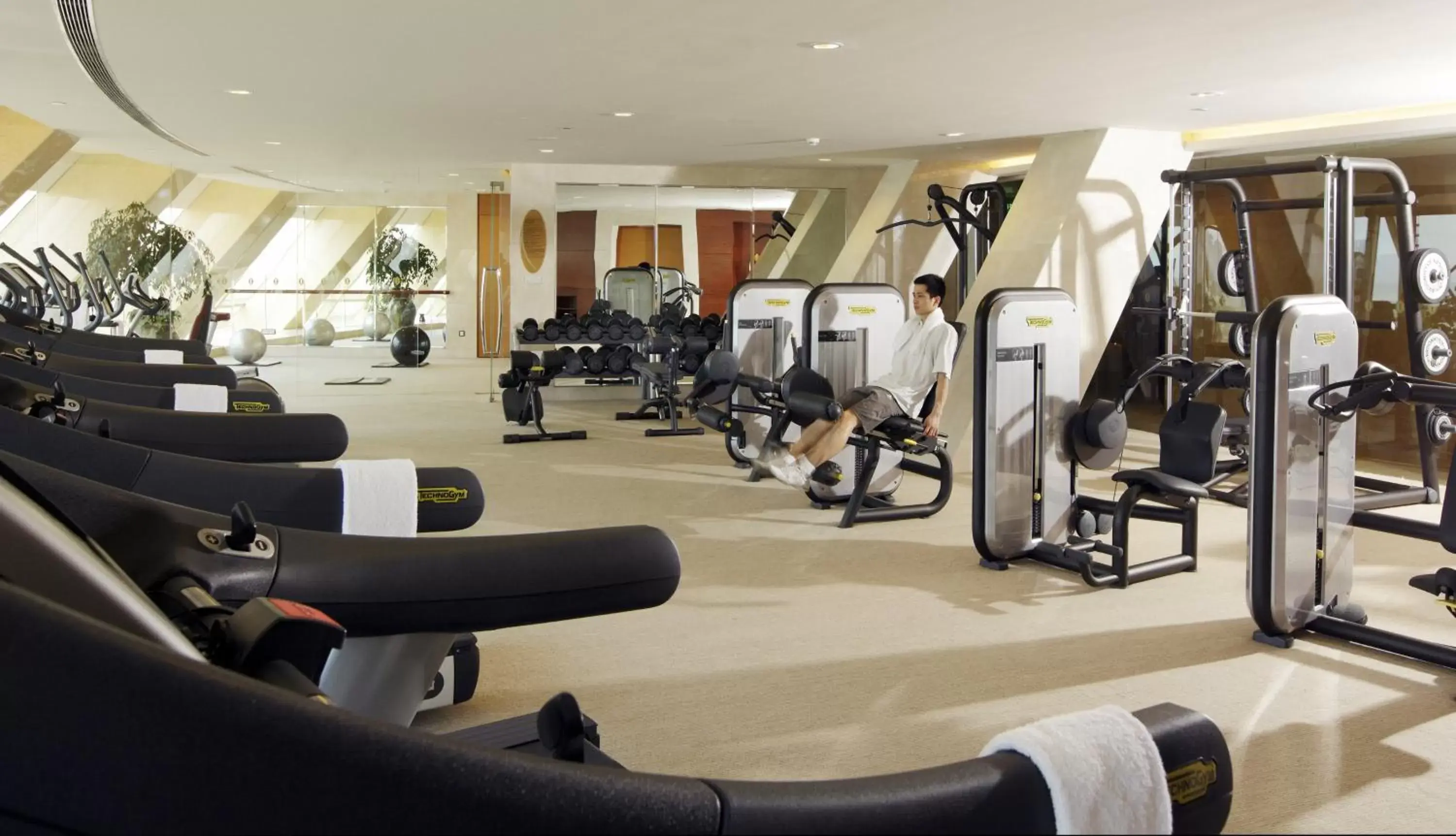 Fitness centre/facilities in InterContinental Hangzhou ICC by IHG Fitness centre/facilities in InterContinental Hangzhou ICC by IHG