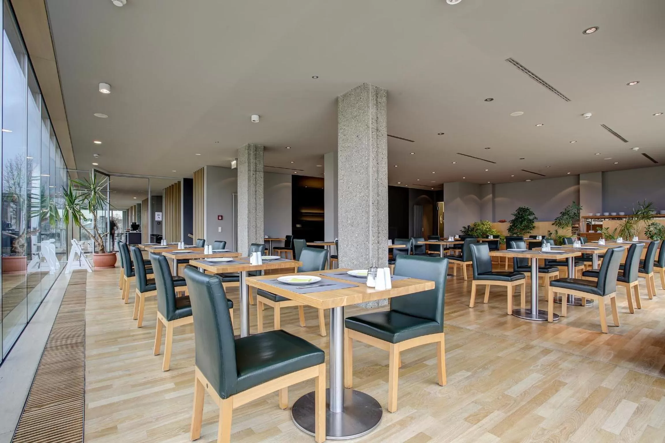 Restaurant/places to eat in Centro Park Hotel Stuttgart, Trademark Collection by Wyndham