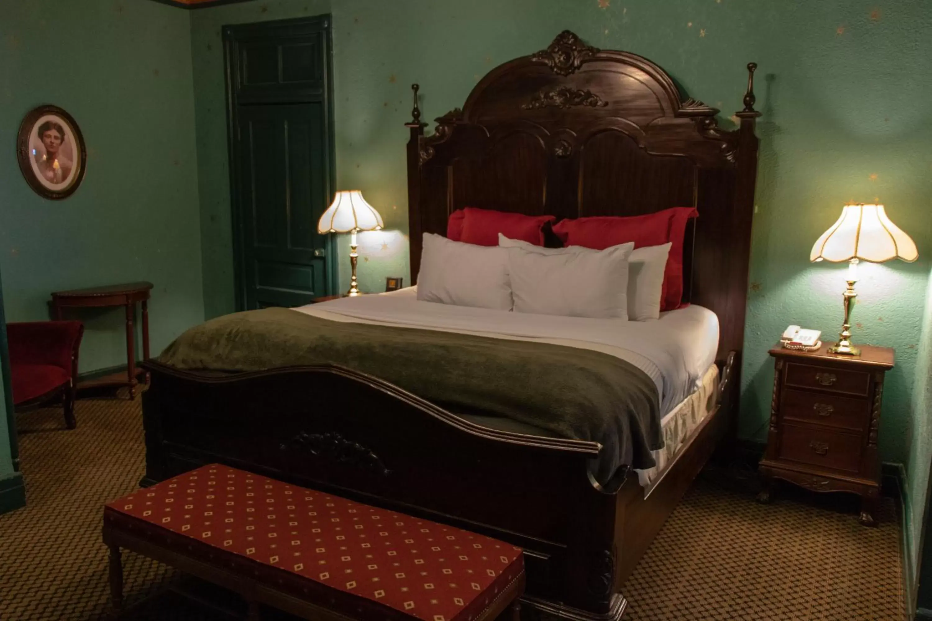 Bed in 1886 Crescent Hotel and Spa