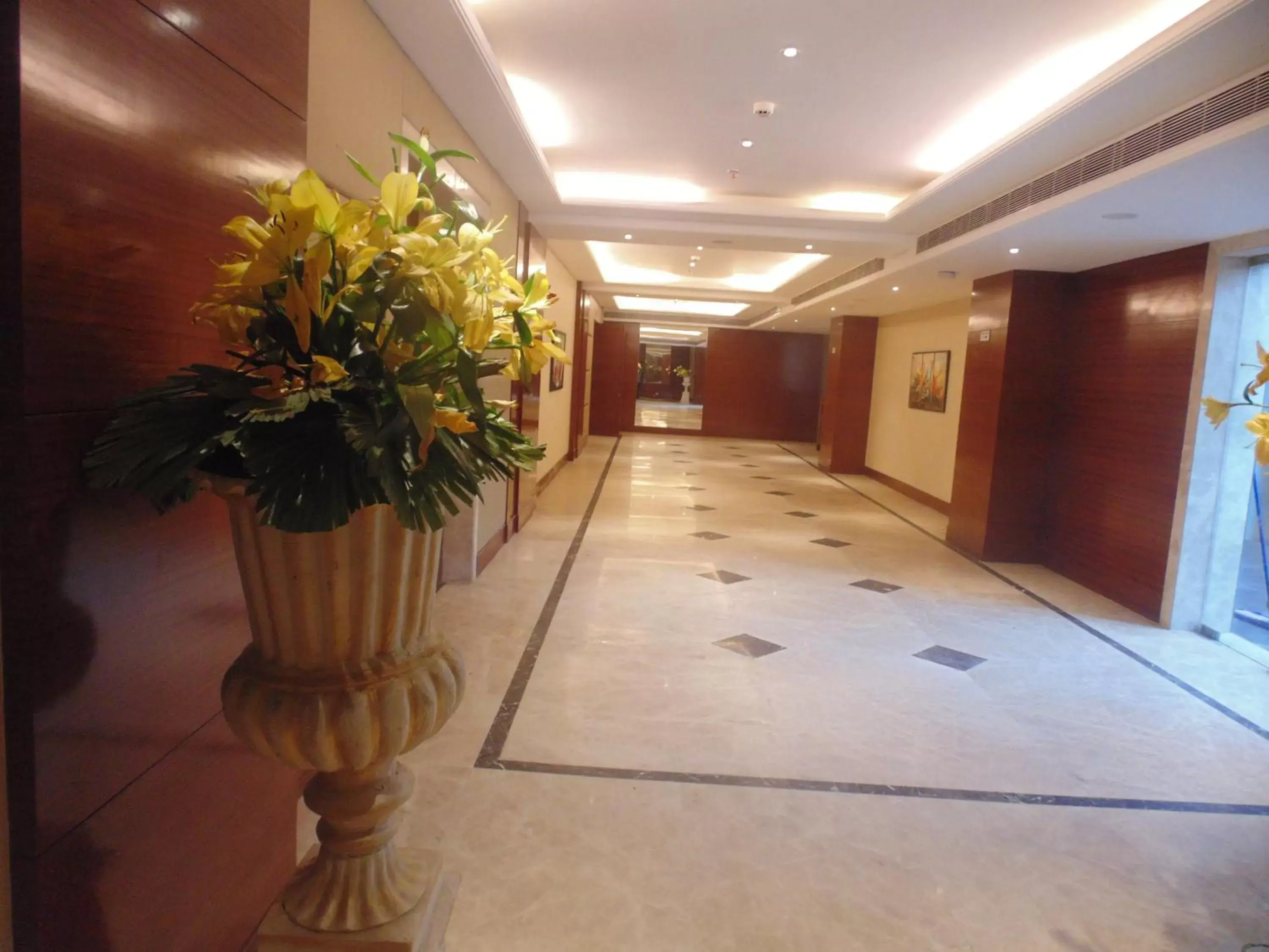 Banquet/Function facilities, Lobby/Reception in The P L Palace Agra