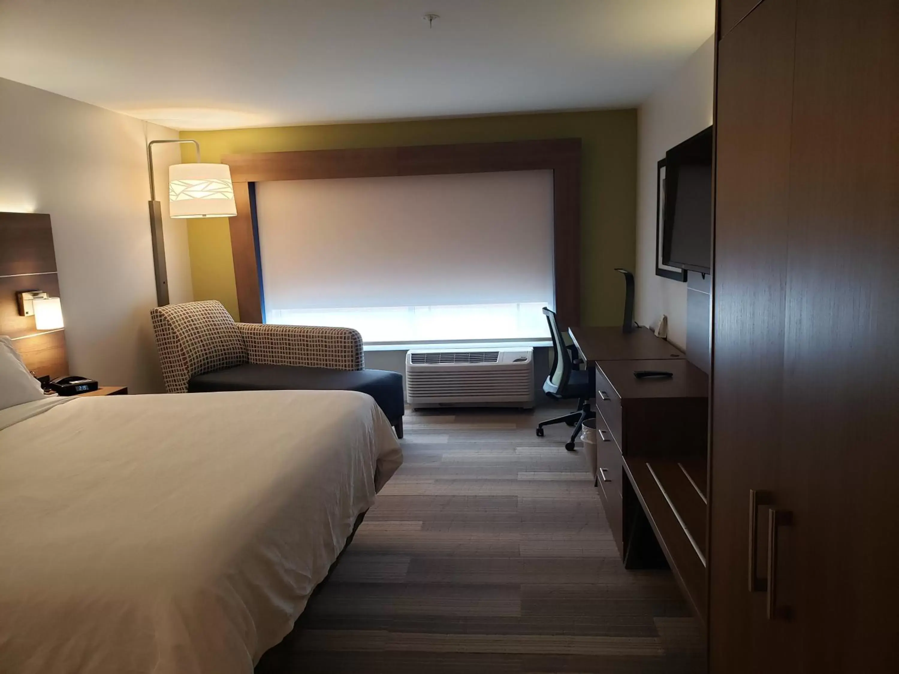 Photo of the whole room in Holiday Inn Express & Suites Nashville North - Springfield, an IHG Hotel