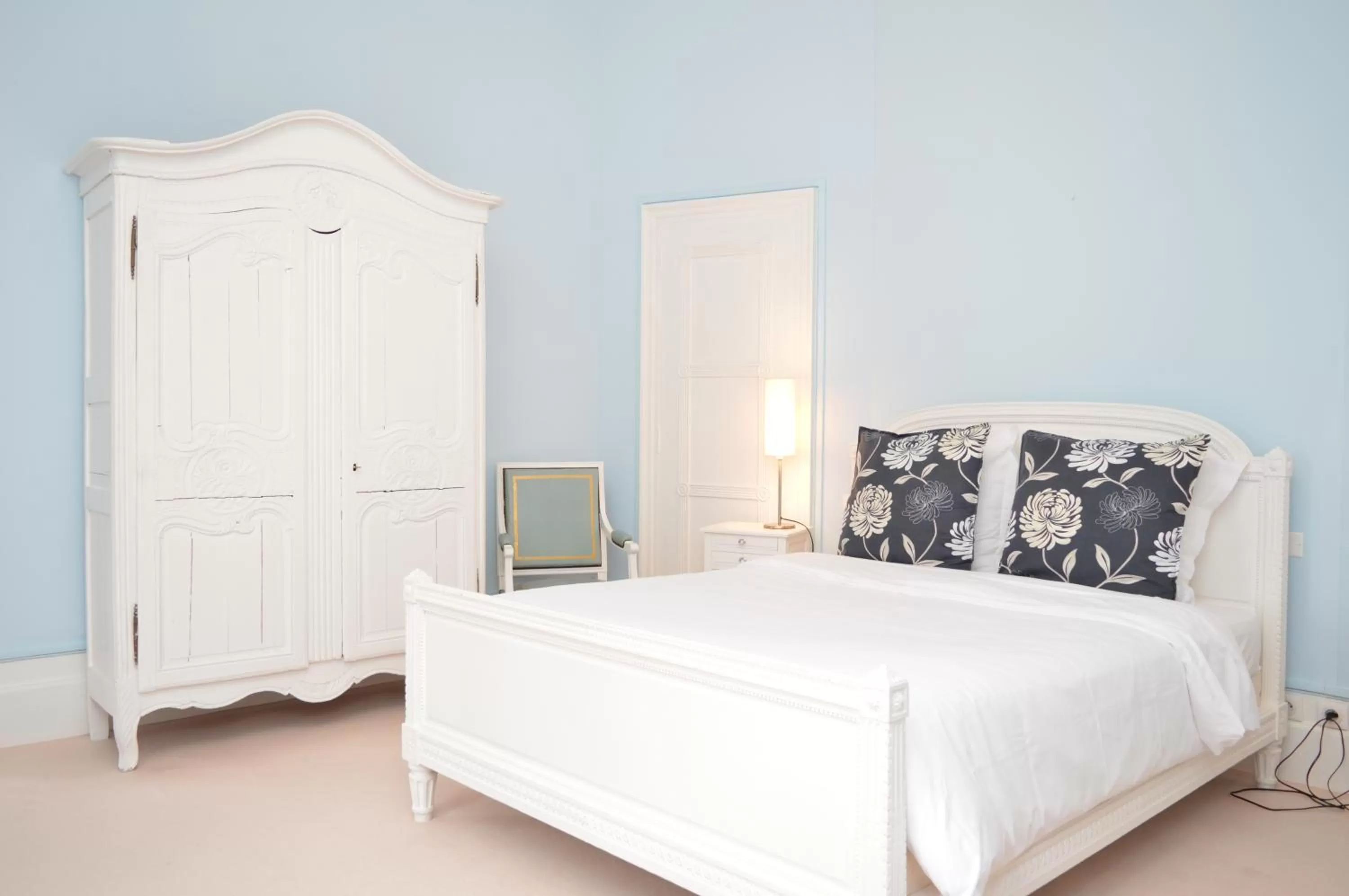 Bedroom, Bed in Logis Hotels - Château Saint Marcel