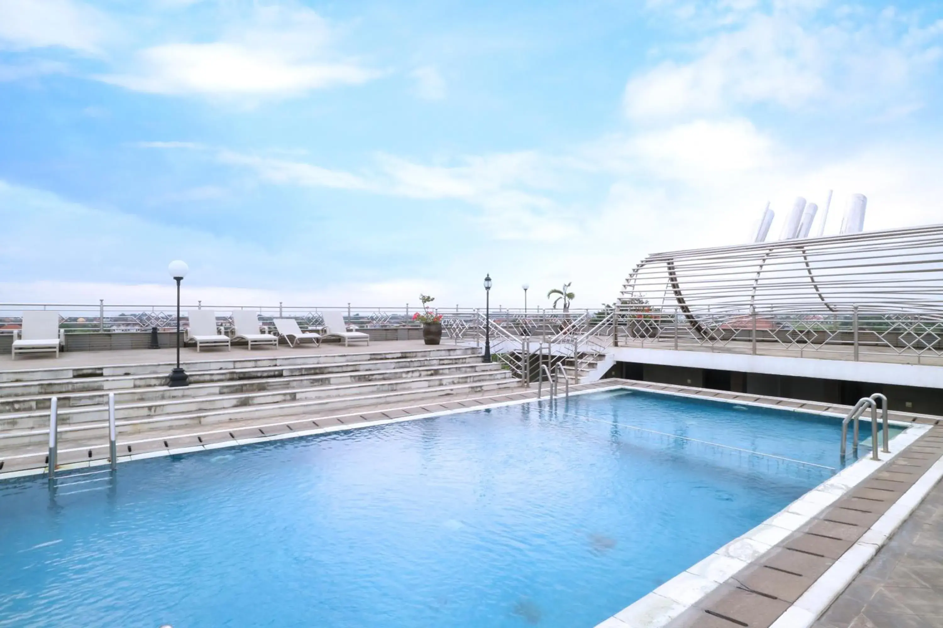 Swimming Pool in Bali Paradise City Hotel