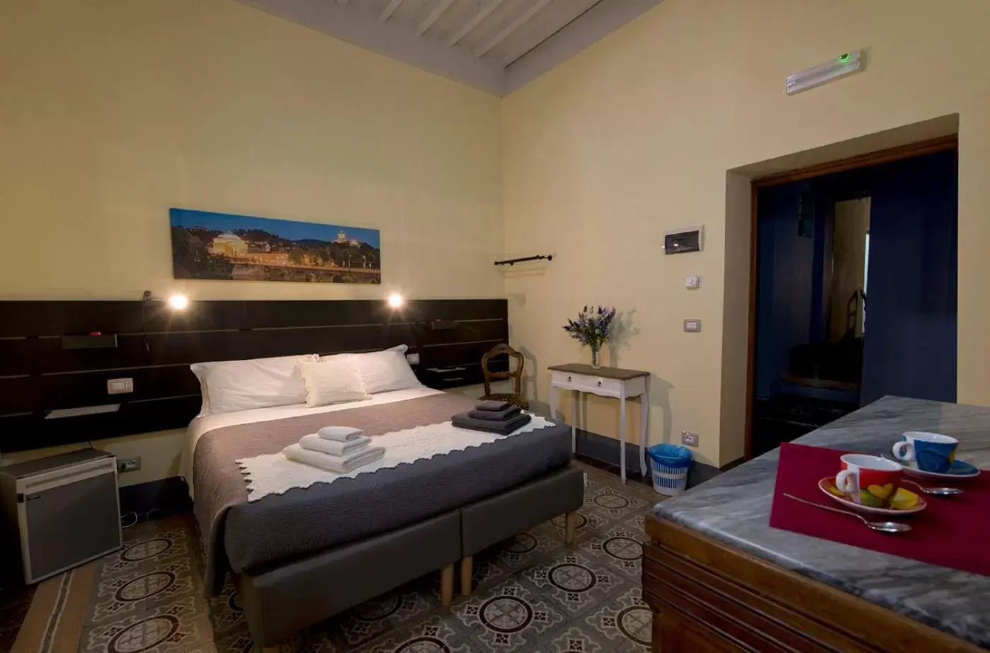 Photo of the whole room, Bed in Tuscany Experience BnB