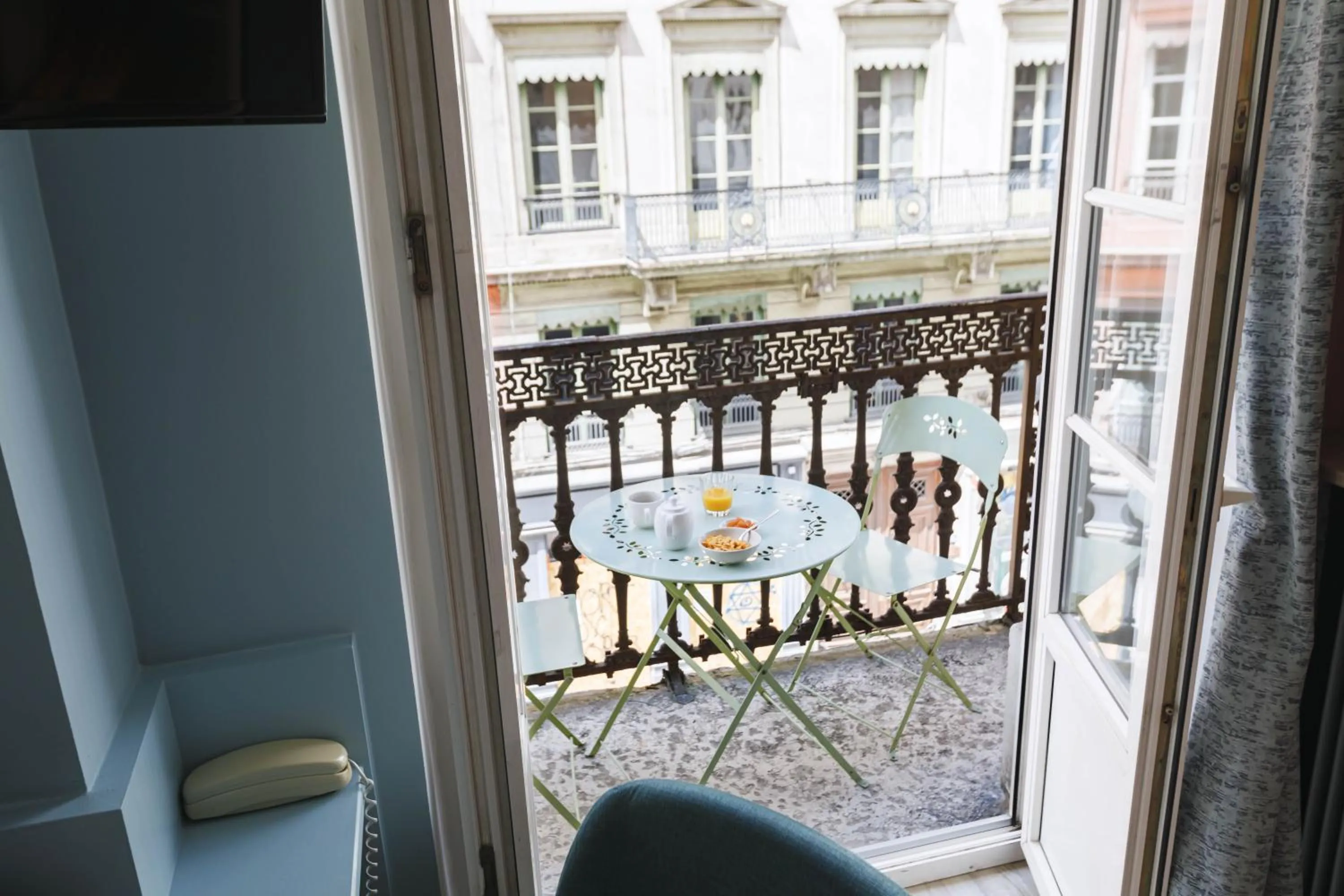 Balcony/Terrace in Hôtel du Dauphin