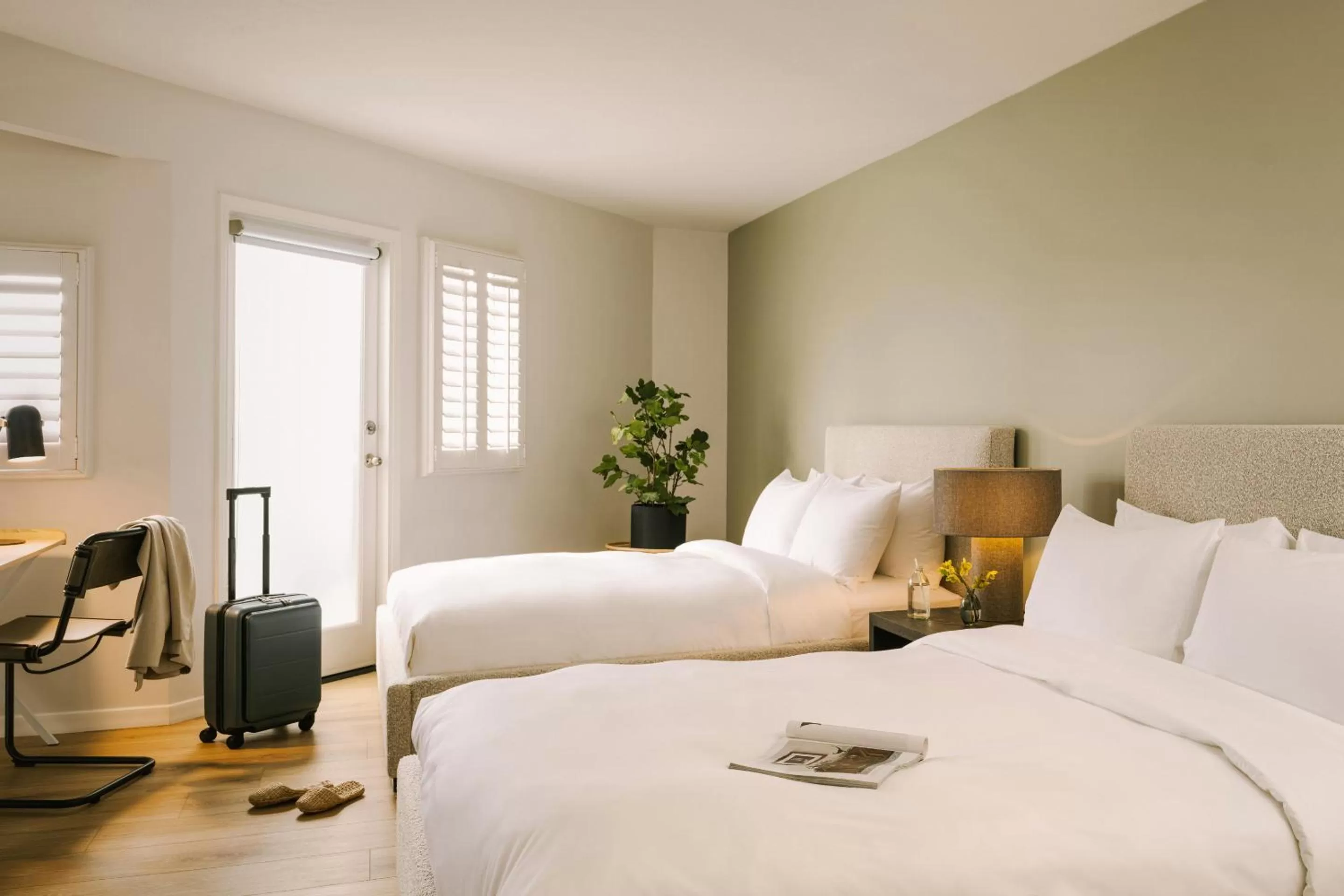 Quadruple Room with Balcony in Sonder La Ensenada