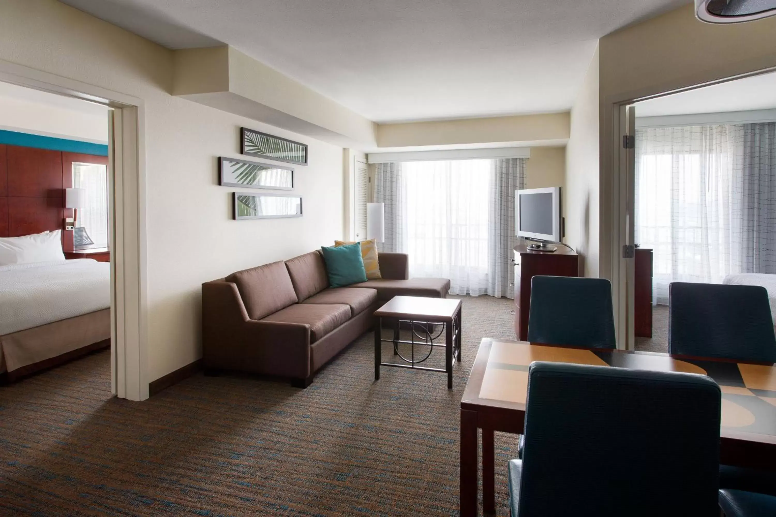 Living room, Seating Area in Residence Inn Los Angeles Burbank/Downtown
