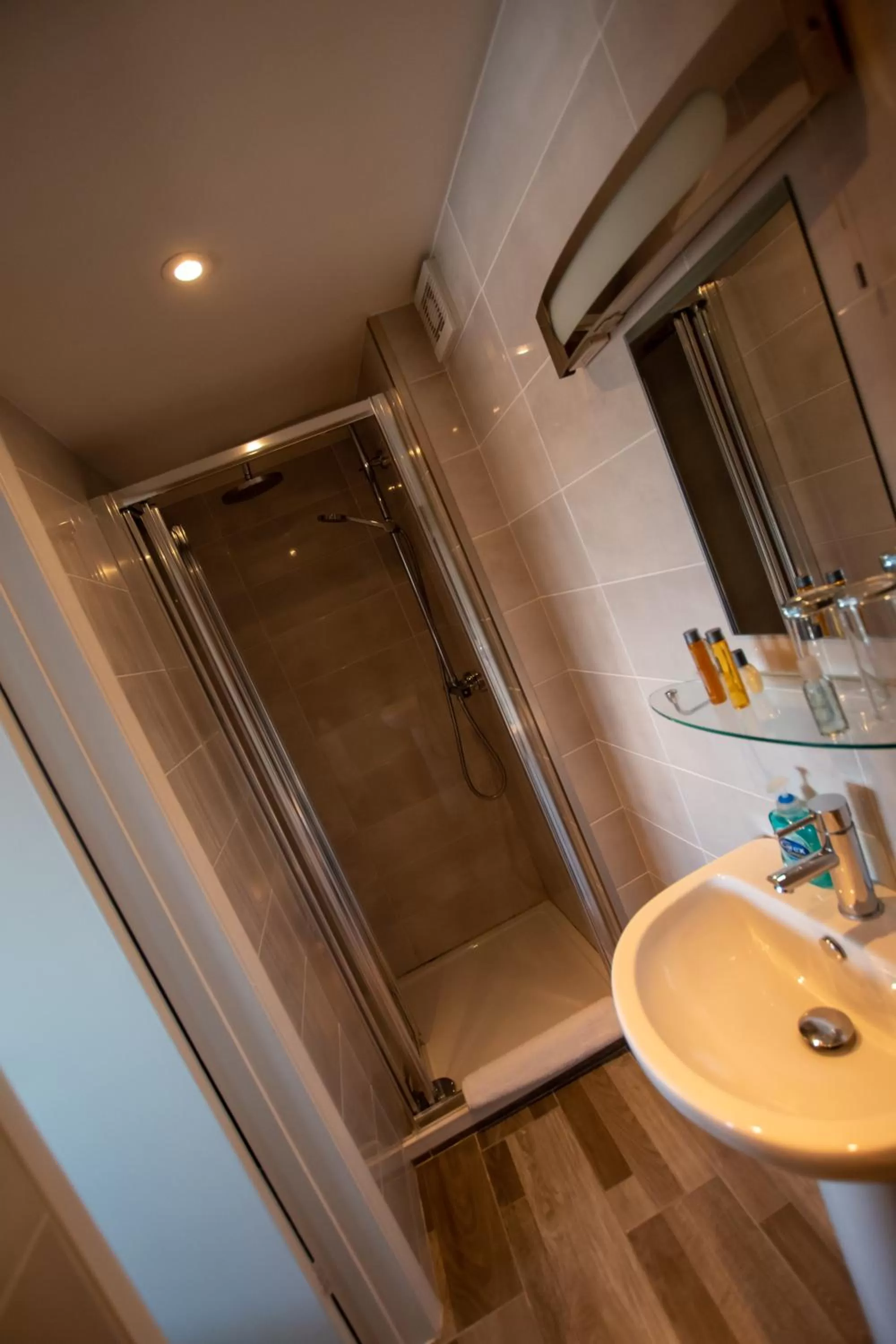 Bathroom in New Steine Hotel - B&B