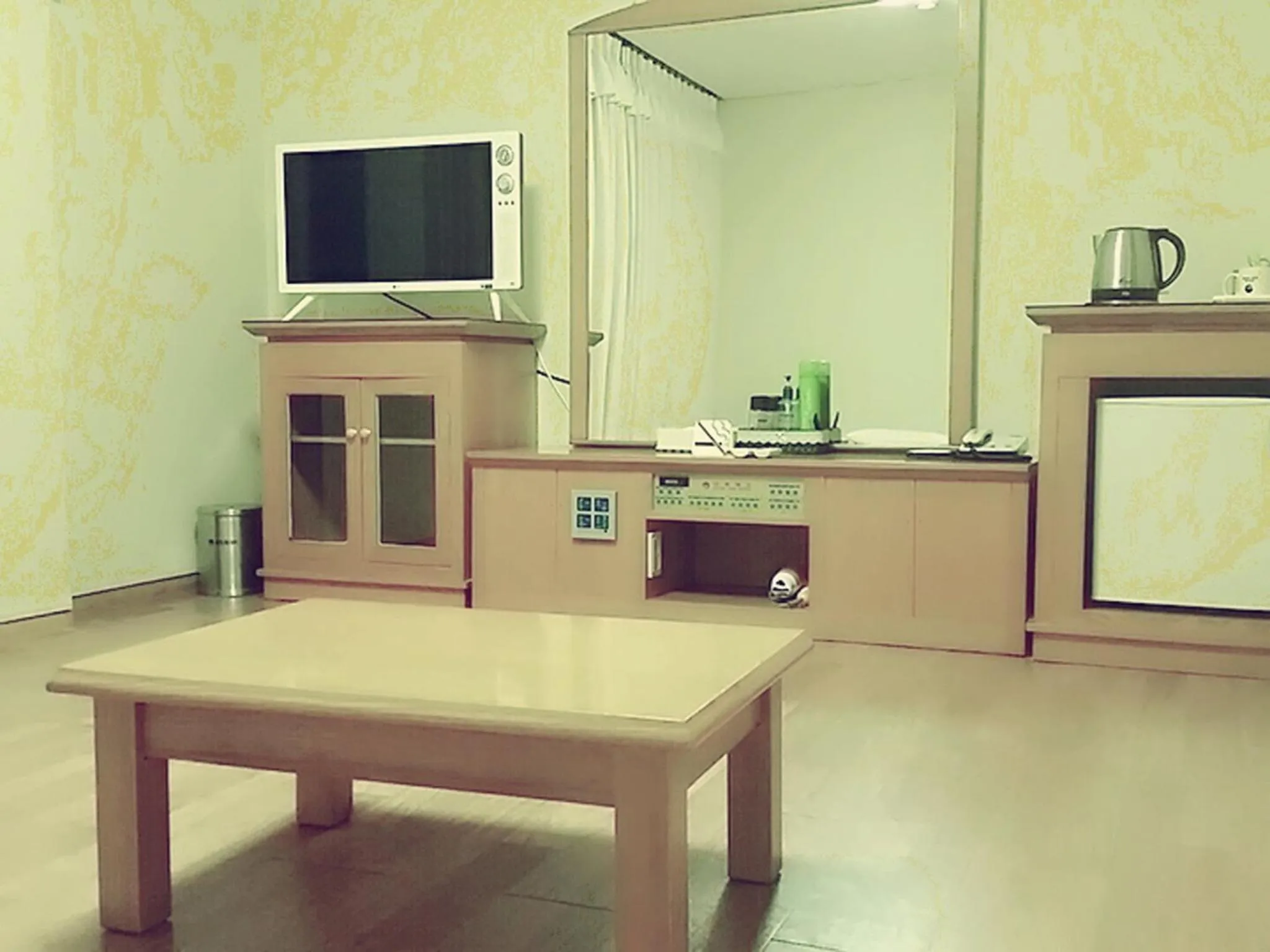 Decorative detail in Daedong Hotel