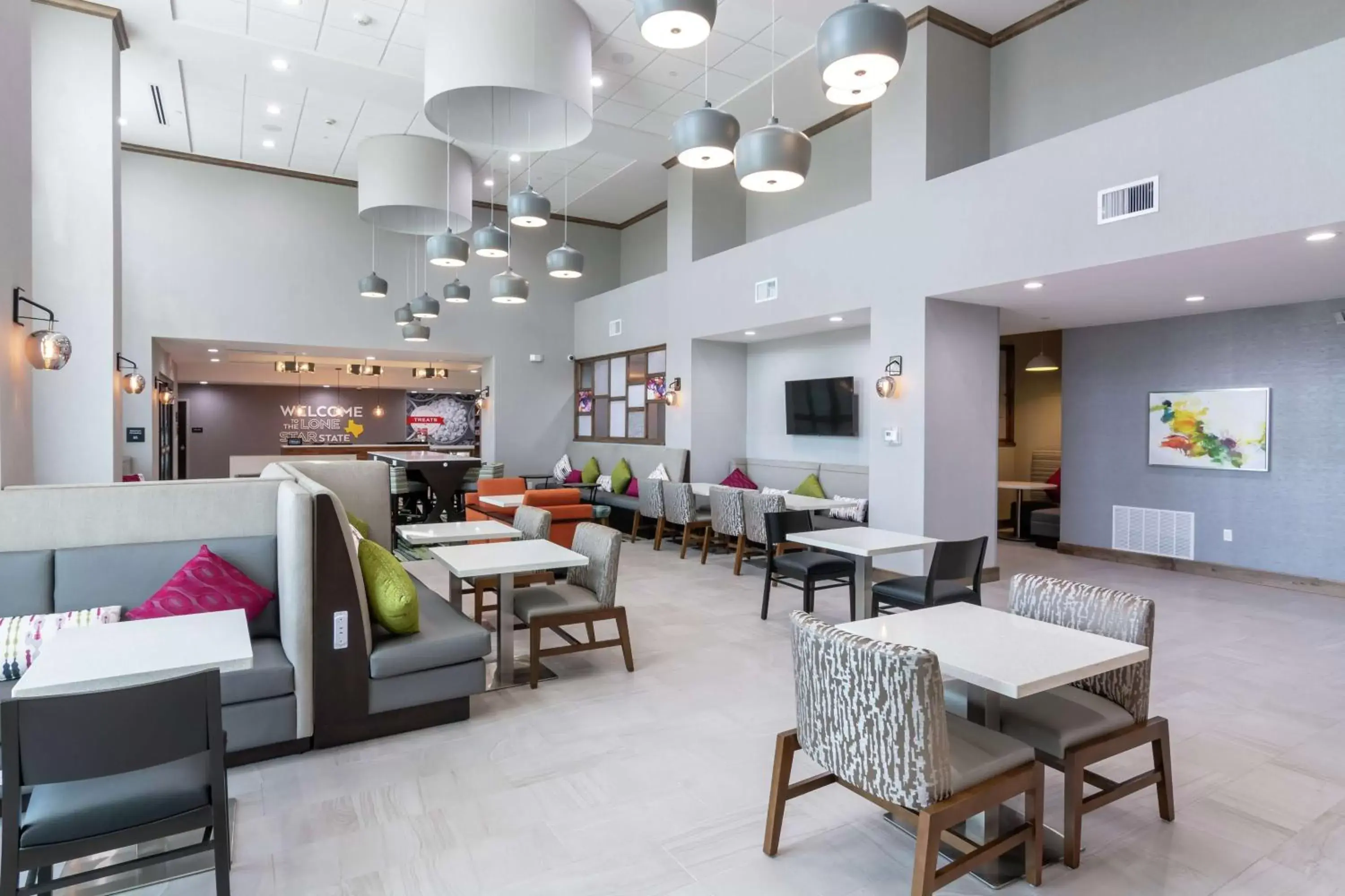 Lobby or reception, Restaurant/Places to Eat in Hampton Inn & Suites Dallas East