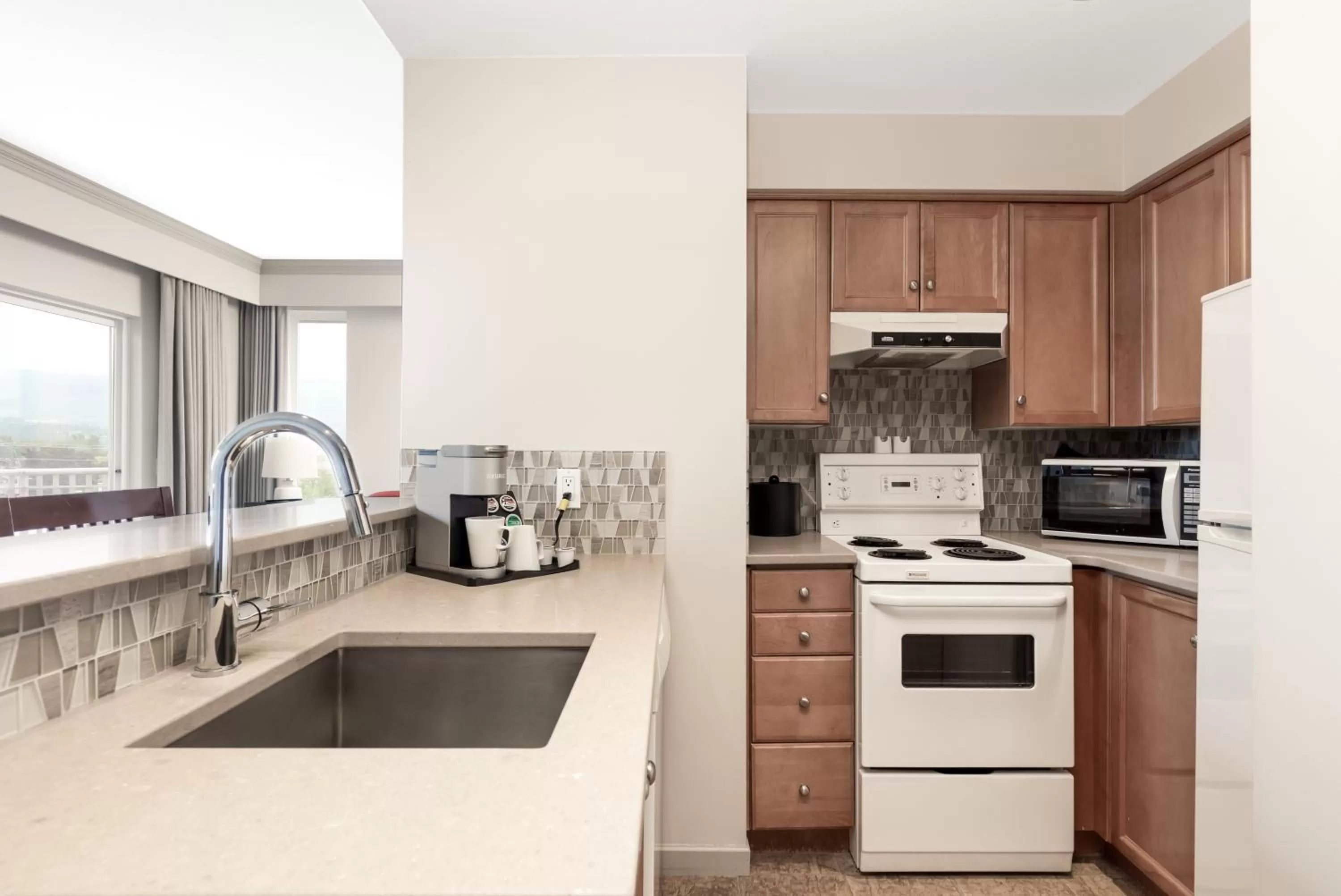 kitchen in Manteo at Eldorado Resort