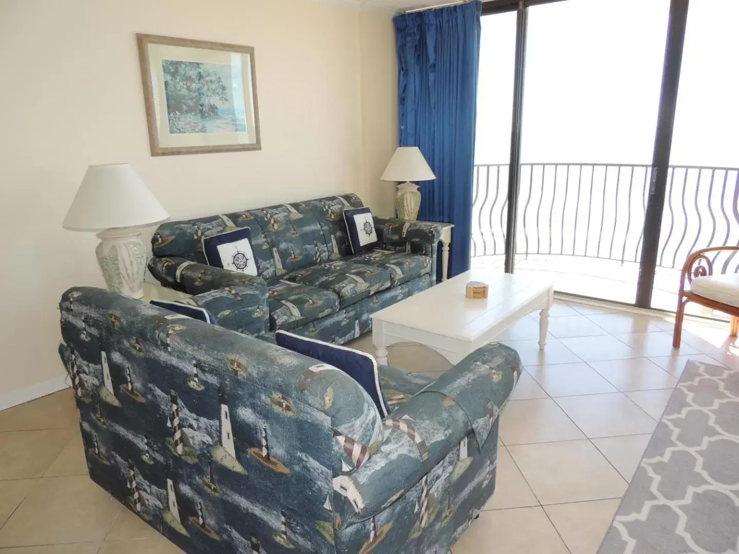 Living room, Seating Area in Beach Vacation Condos South