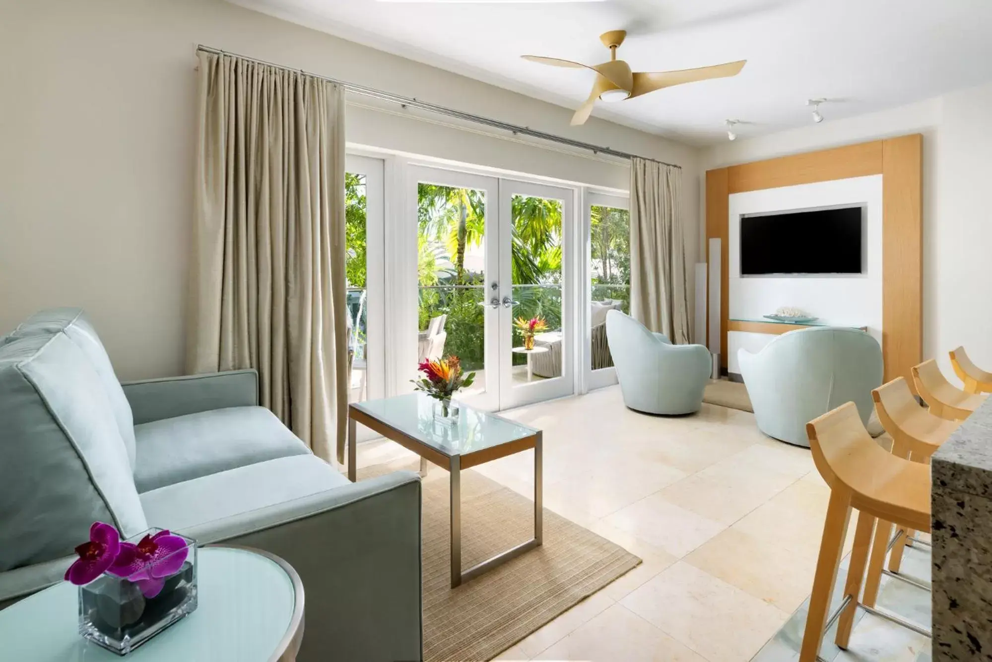 Living room, Seating Area in Santa Maria Suites Resort
