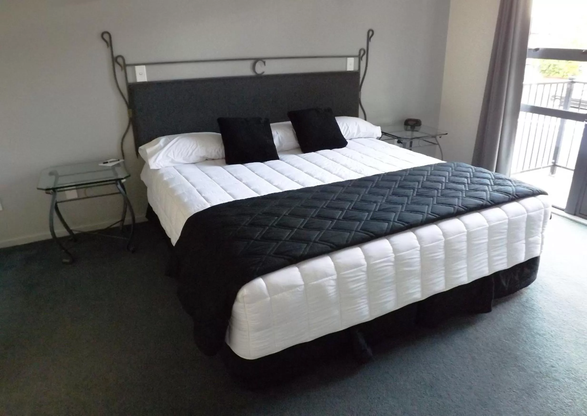 Bedroom, Bed in Chancellor Motor Lodge and Conference Centre