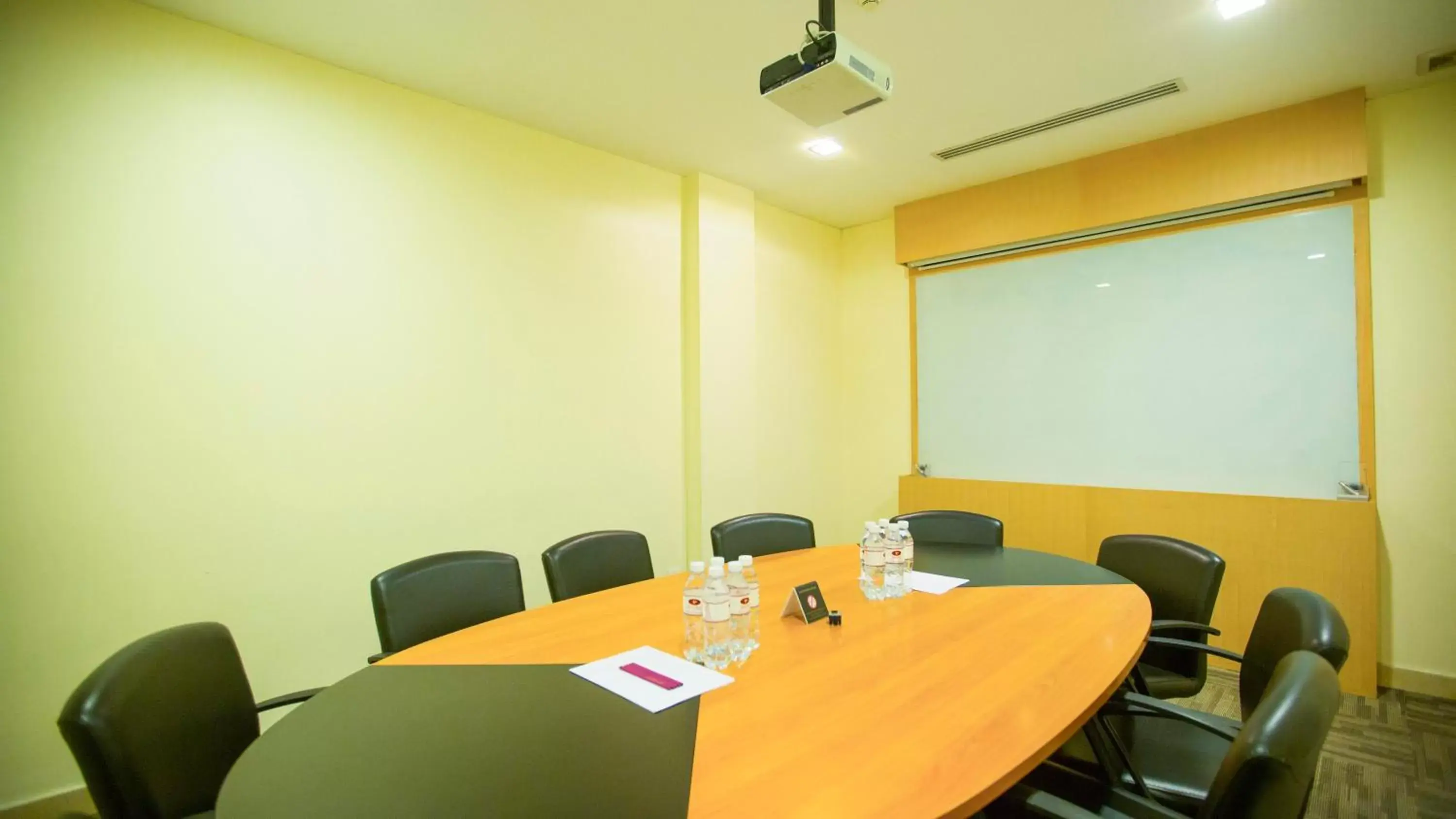 Meeting/conference room, Business Area/Conference Room in Phnom Penh Hotel