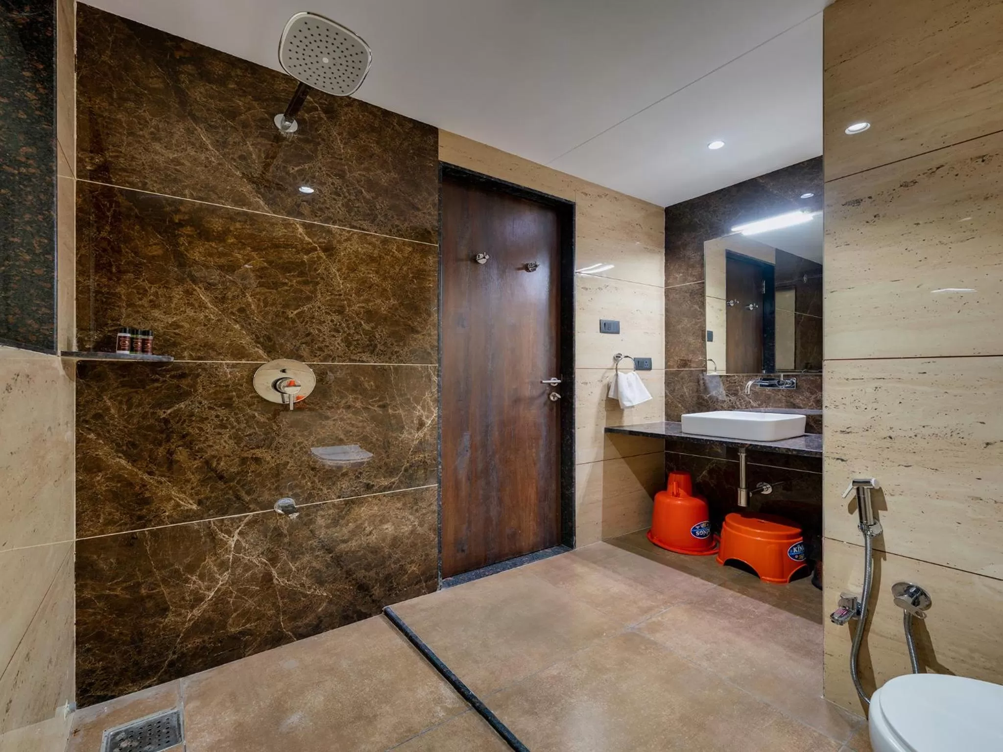 Toilet in Golden Leaf Resort