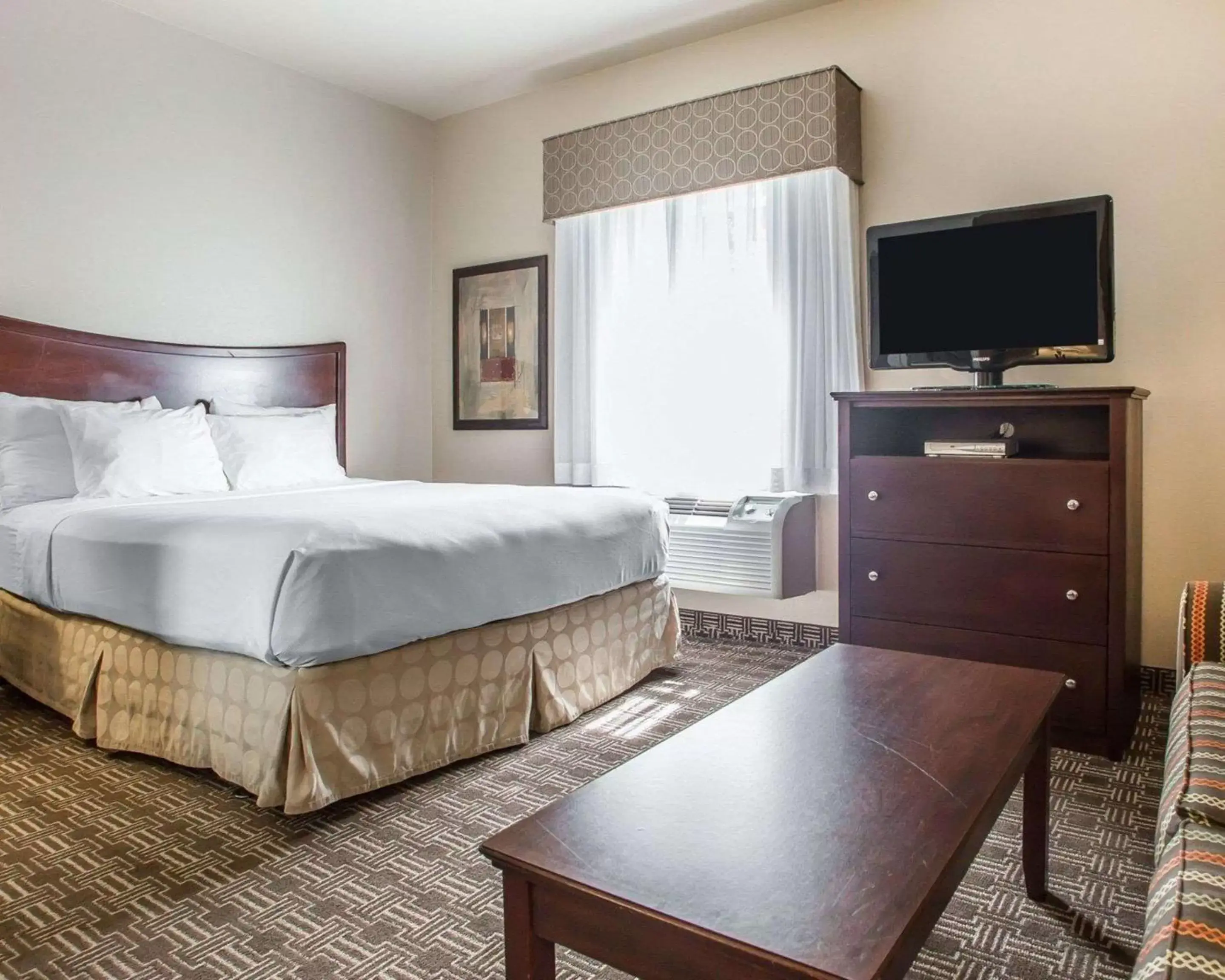 Bedroom, Bed in MainStay Suites St Robert-Fort Leonard Wood