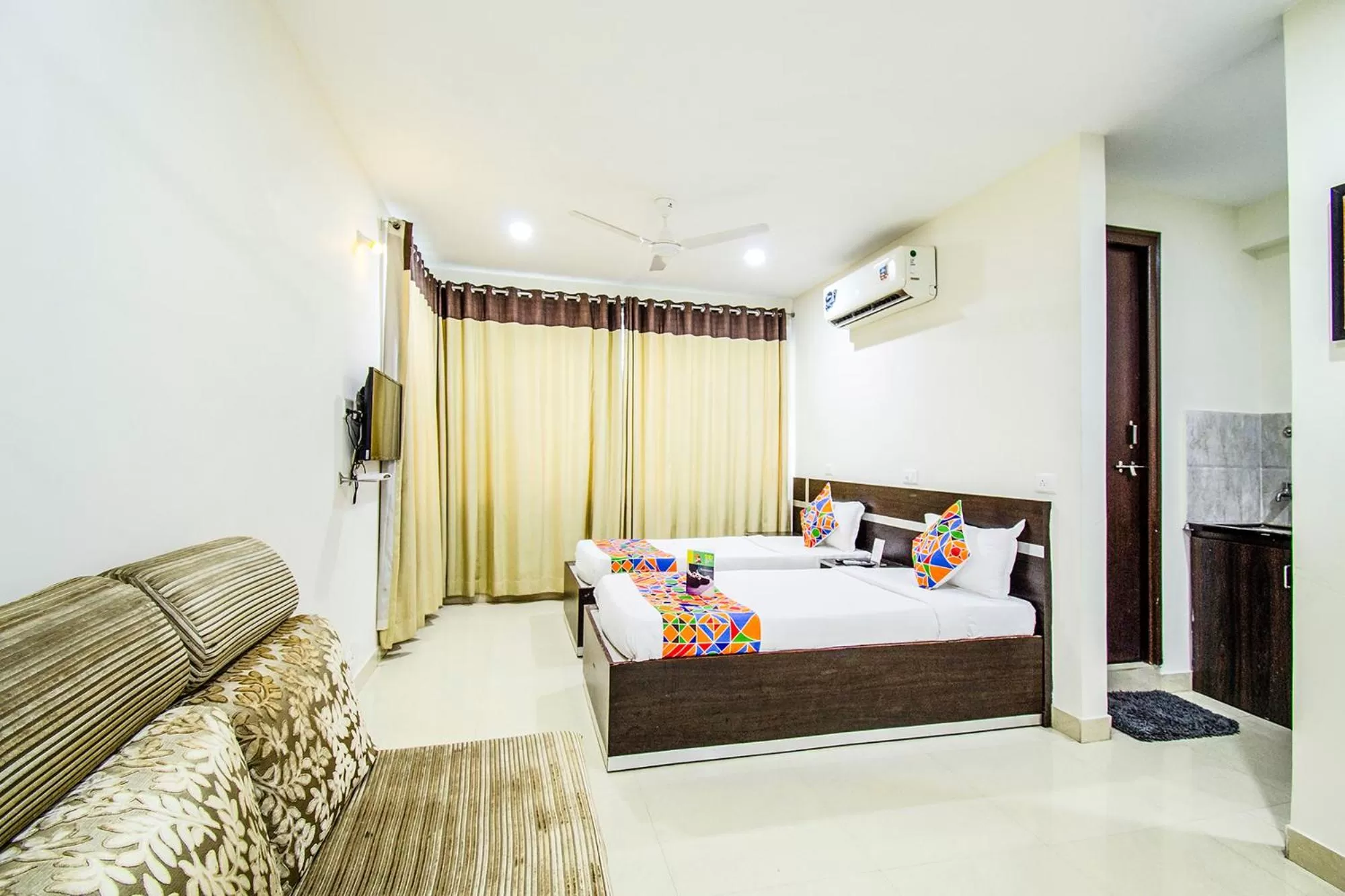 Bed in FabHotel Pride Inn - Nr TCS Deccan Park, Hitech City