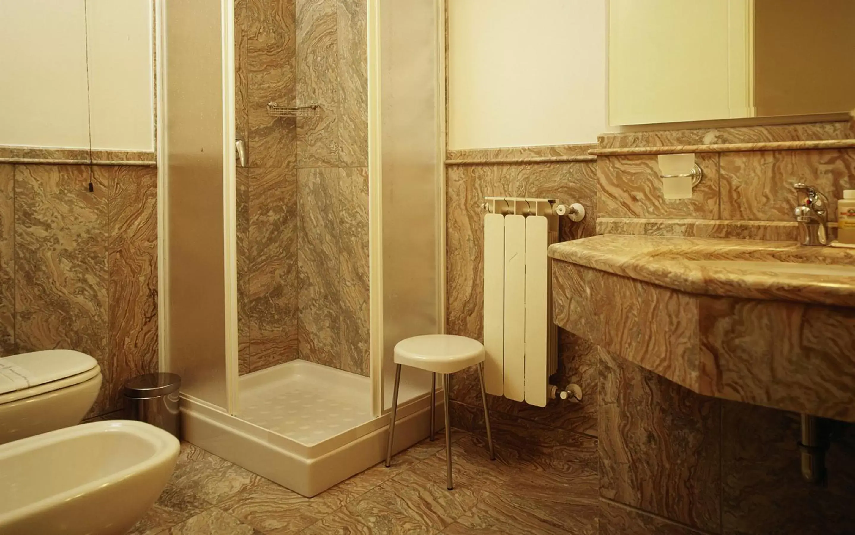 Bathroom in Hotel Borgo Verde