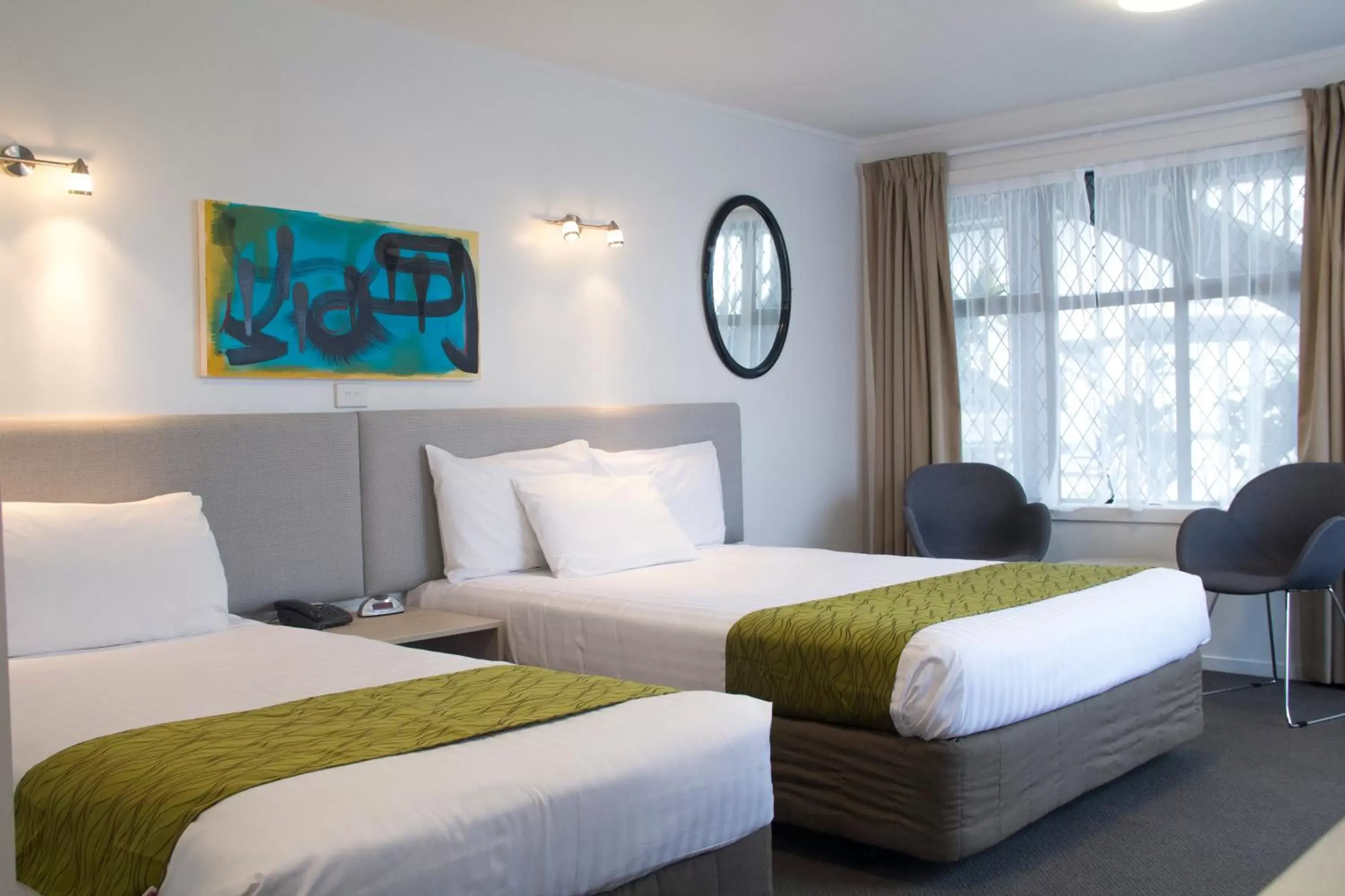 Motel Studio - Located Opposite Hotel in The Surrey Hotel Motel Studio - Located Opposite Hotel in The Surrey Hotel