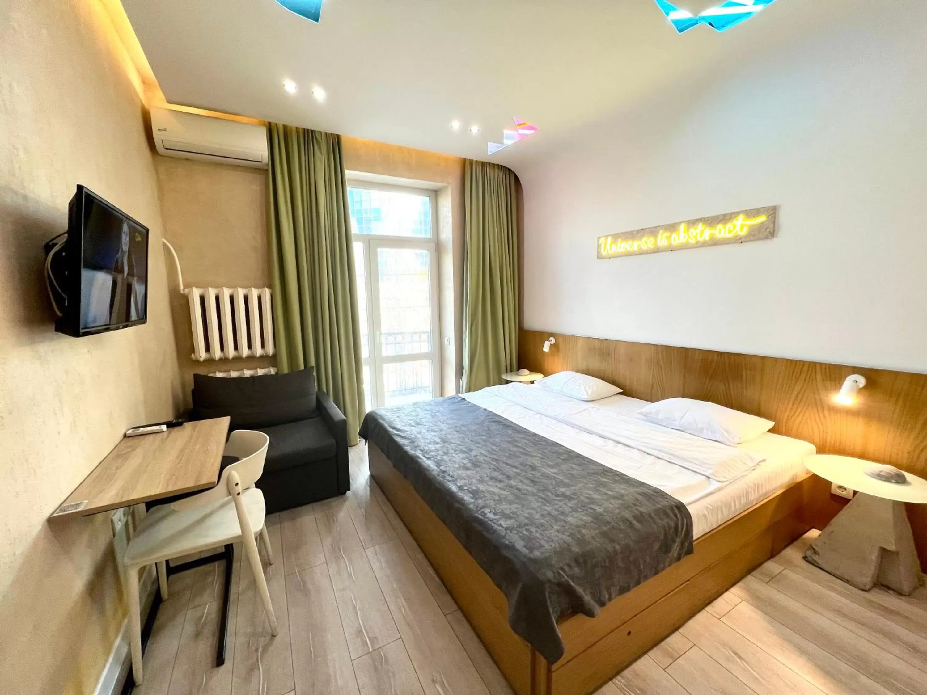 Deluxe Double Room in Kyiv Boutique Apart Hotel Deluxe Double Room in Kyiv Boutique Apart Hotel