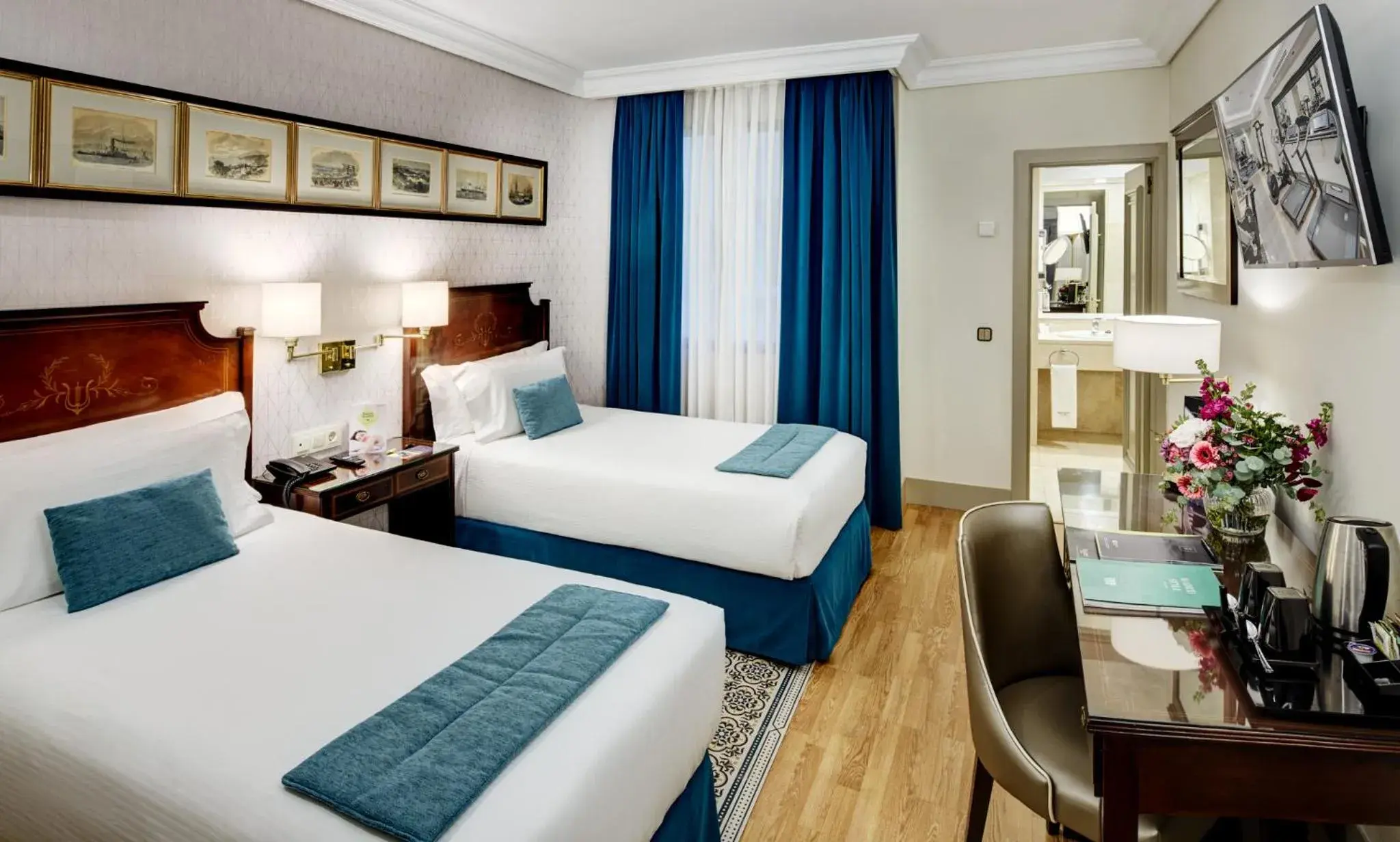 Bedroom, Bed in Sercotel Gran Hotel Conde Duque