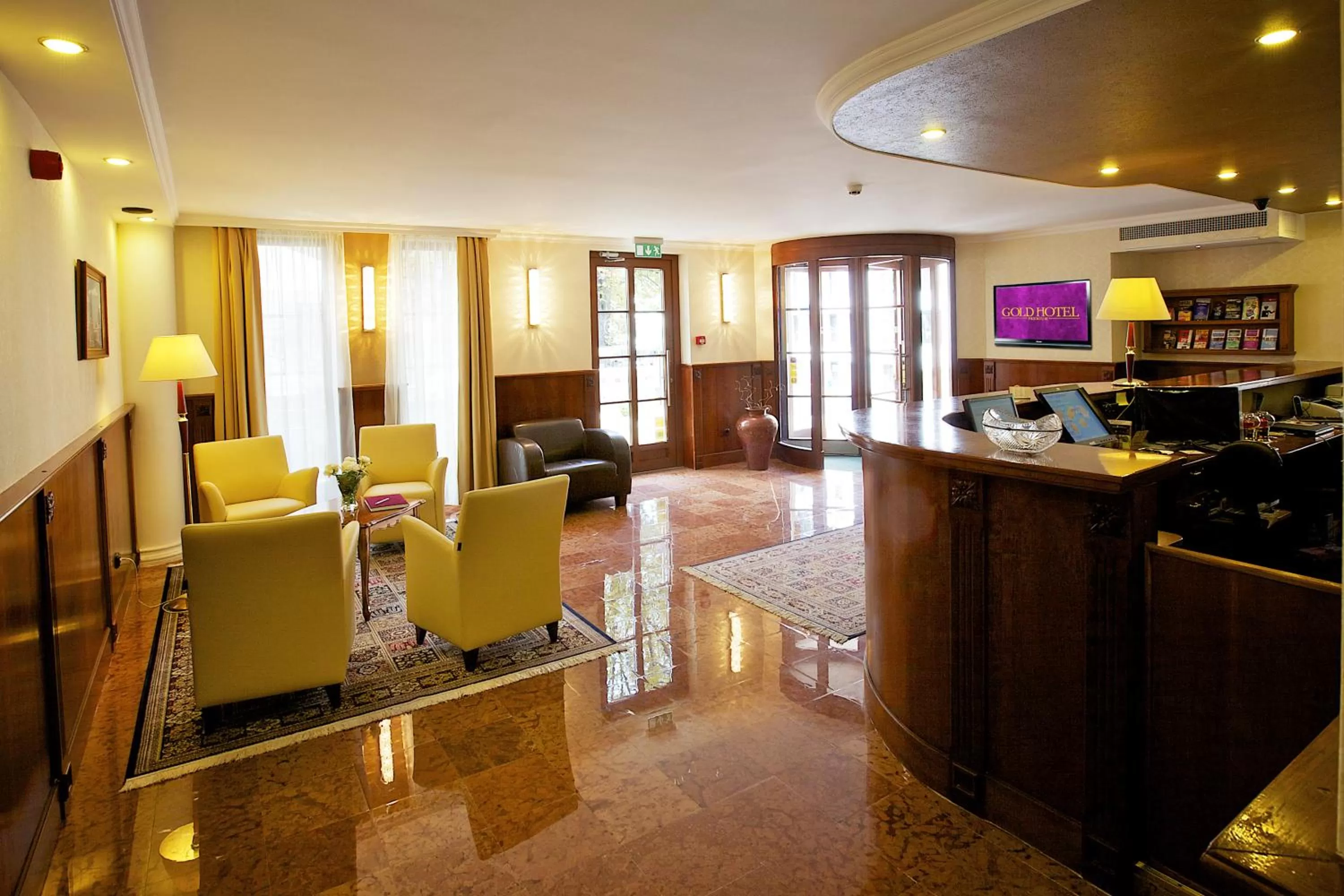 Lobby or reception in Gold Hotel Budapest