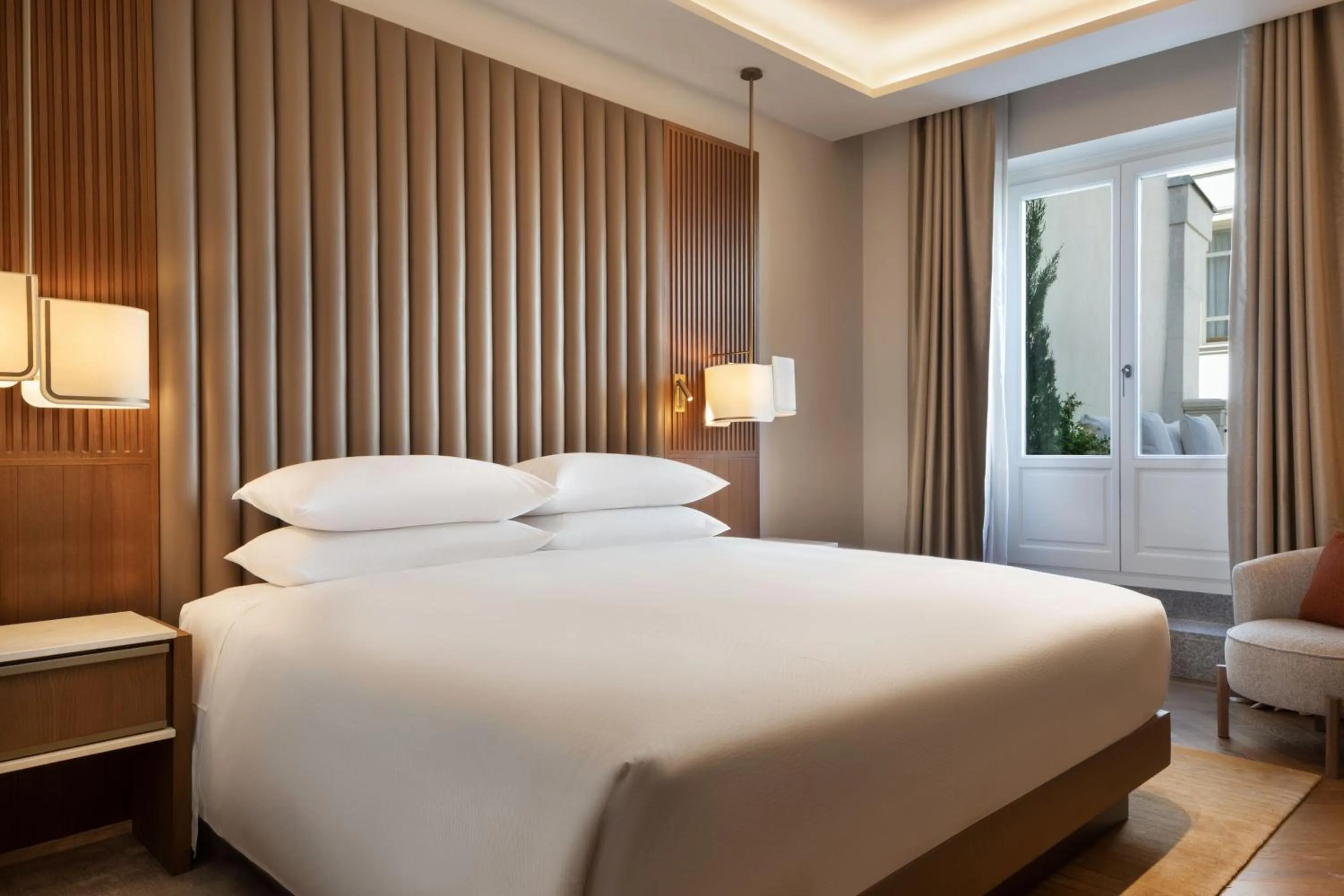 Photo of the whole room, Bed in JW Marriott Hotel Madrid