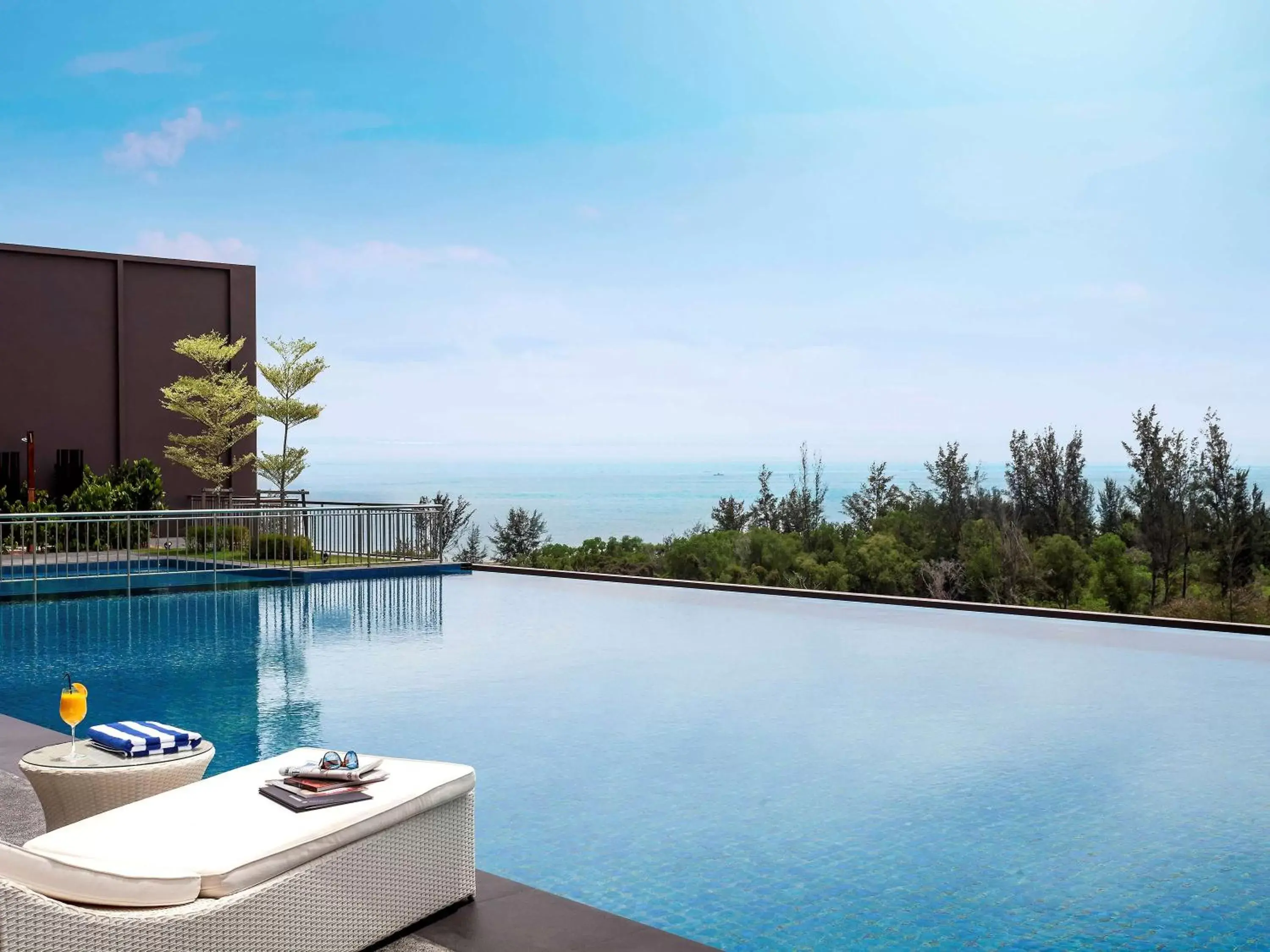 On site, Swimming Pool in Pullman Miri Waterfront