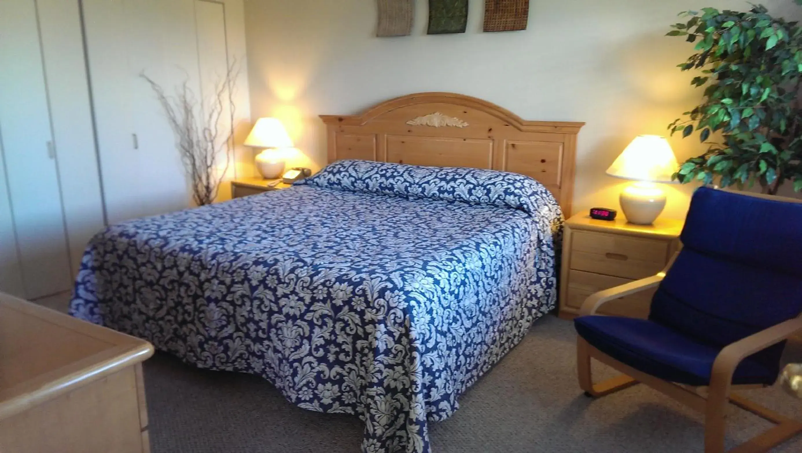 Bedroom, Bed in Montauk Manor