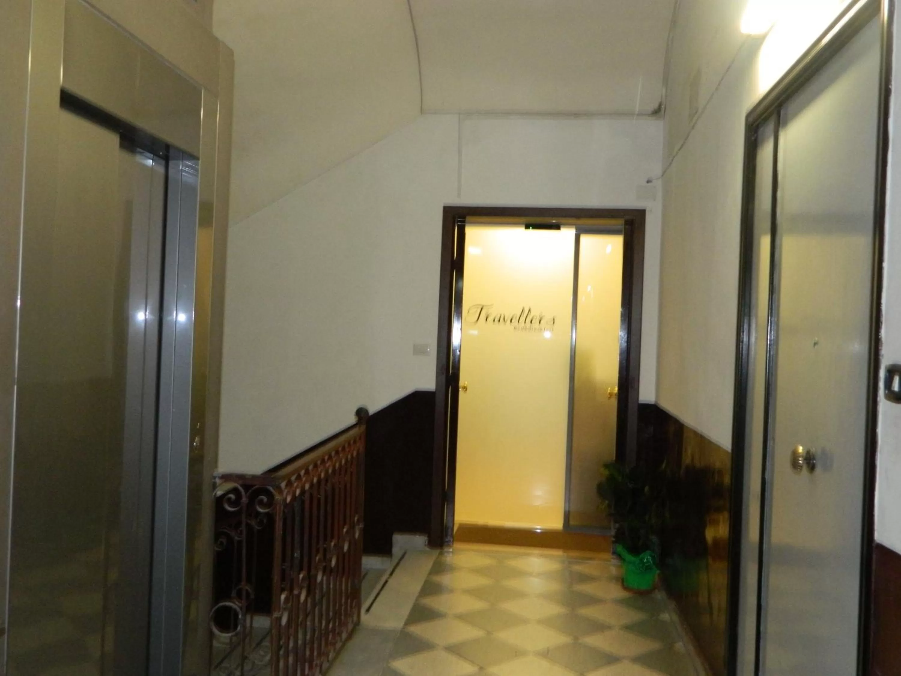 Decorative detail in Bed & Breakfast Travellers