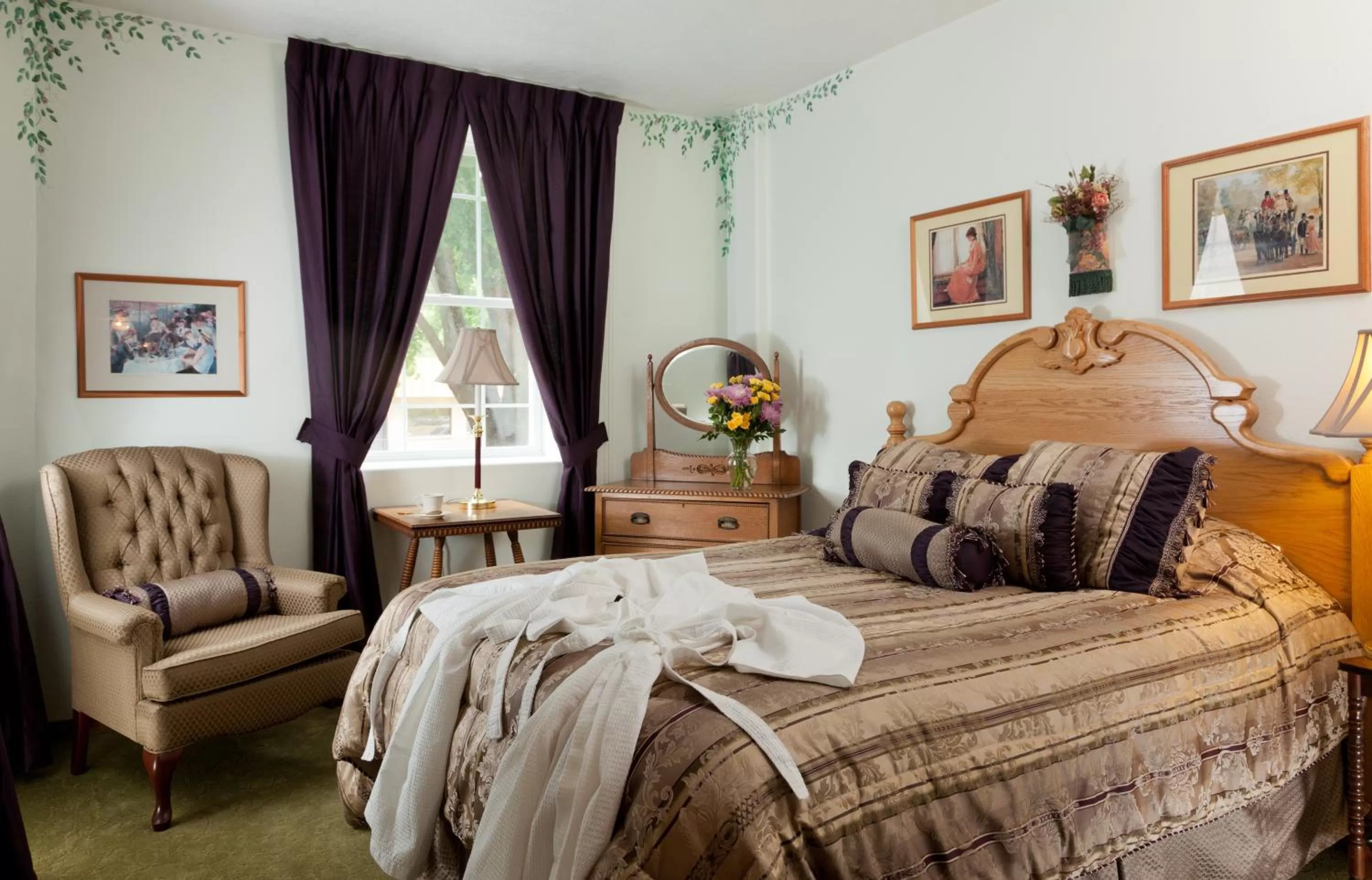 Photo of the whole room in The Roosevelt Inn