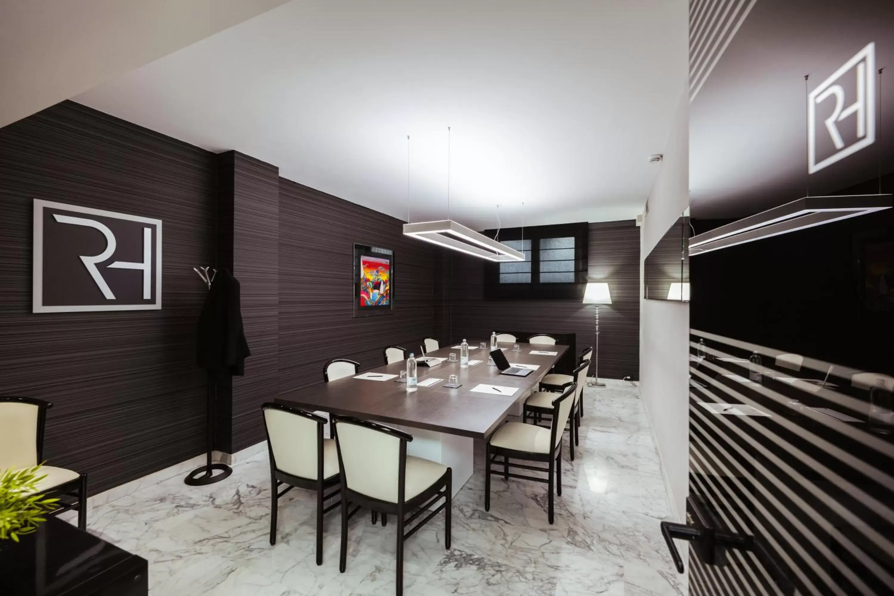 Meeting/conference room, Restaurant/Places to Eat in Raffaello Hotel