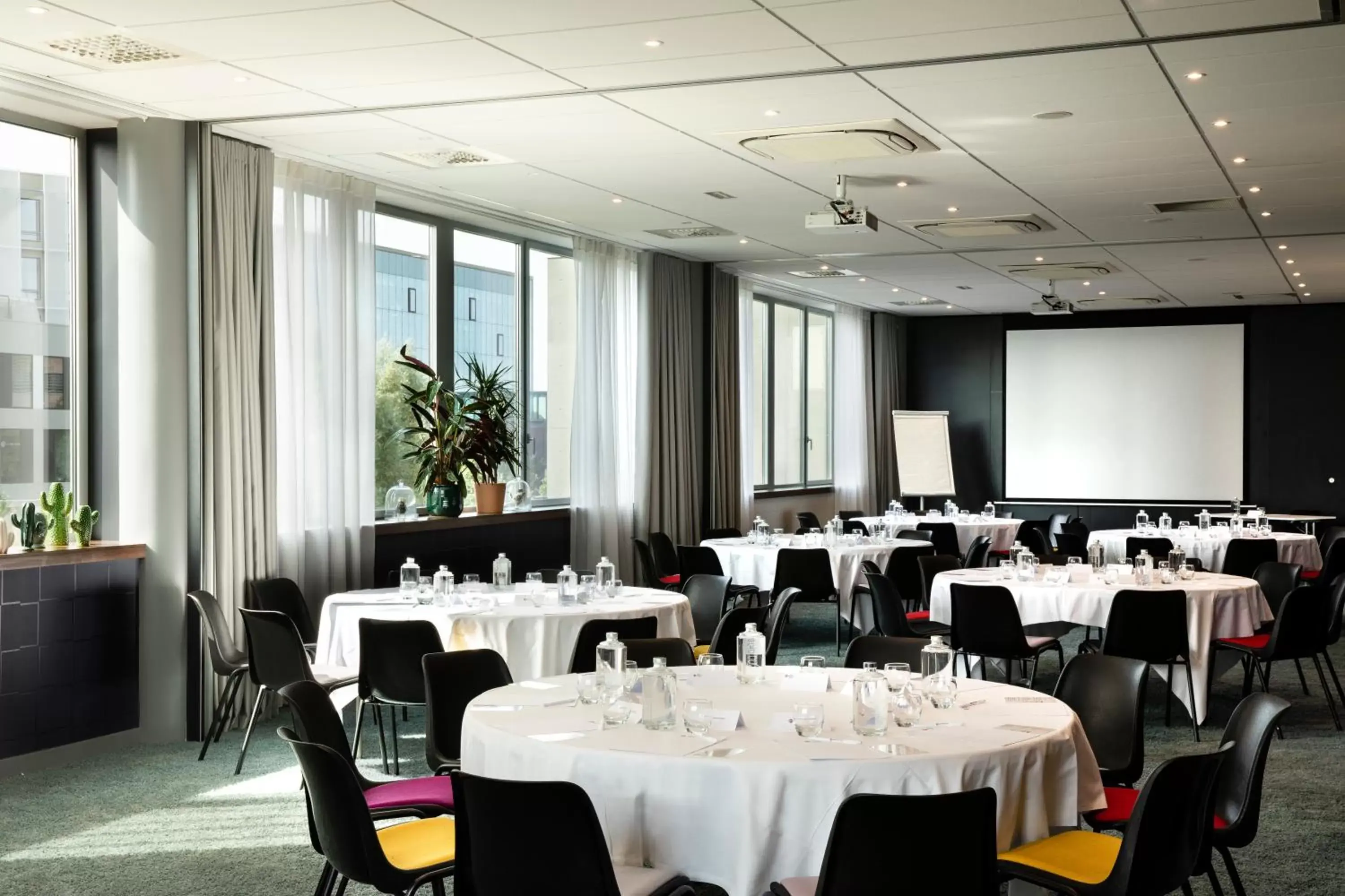 Meeting/conference room, Banquet Facilities in Best Western Plus Hôtel Isidore