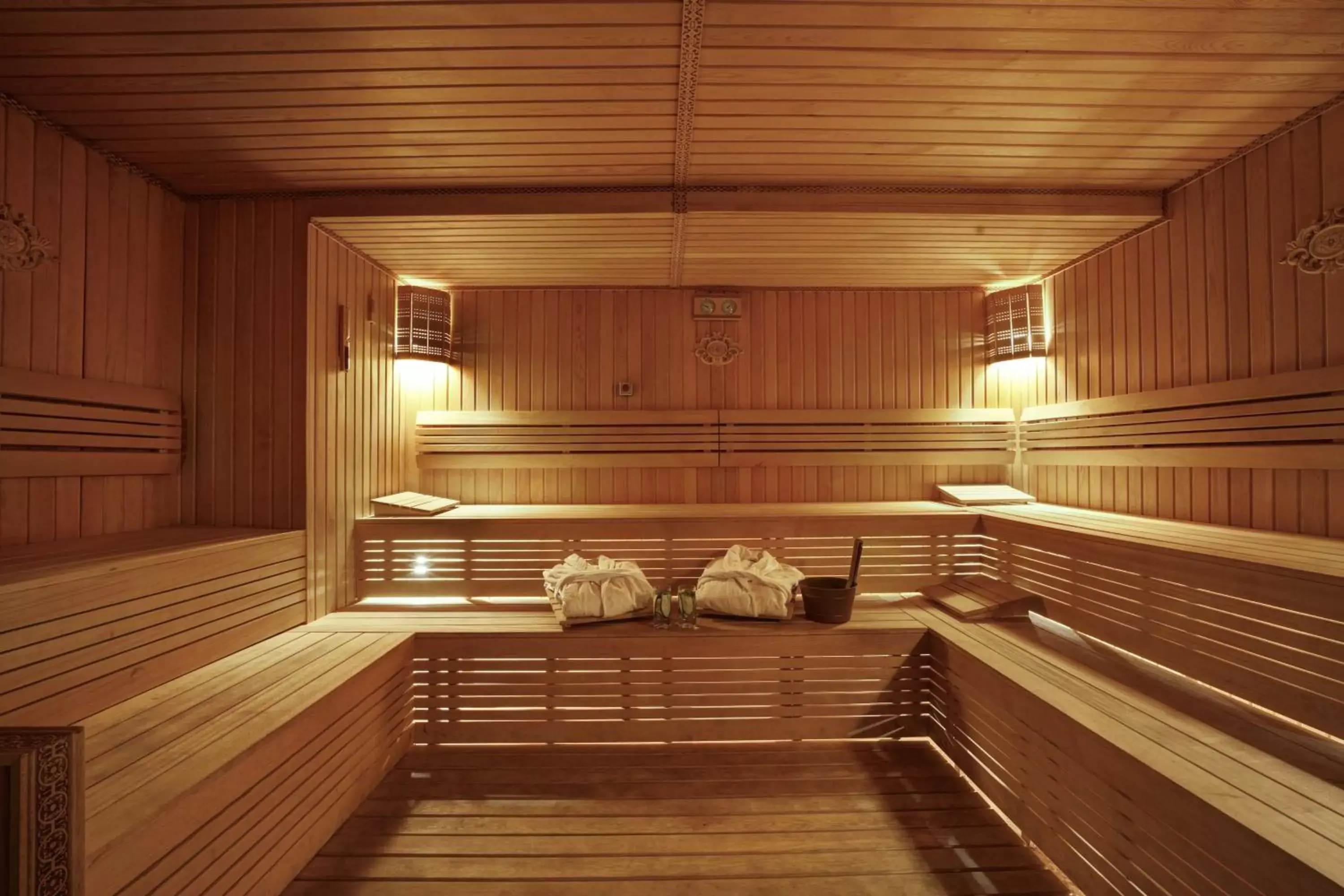 Sauna in Legacy Ottoman Hotel