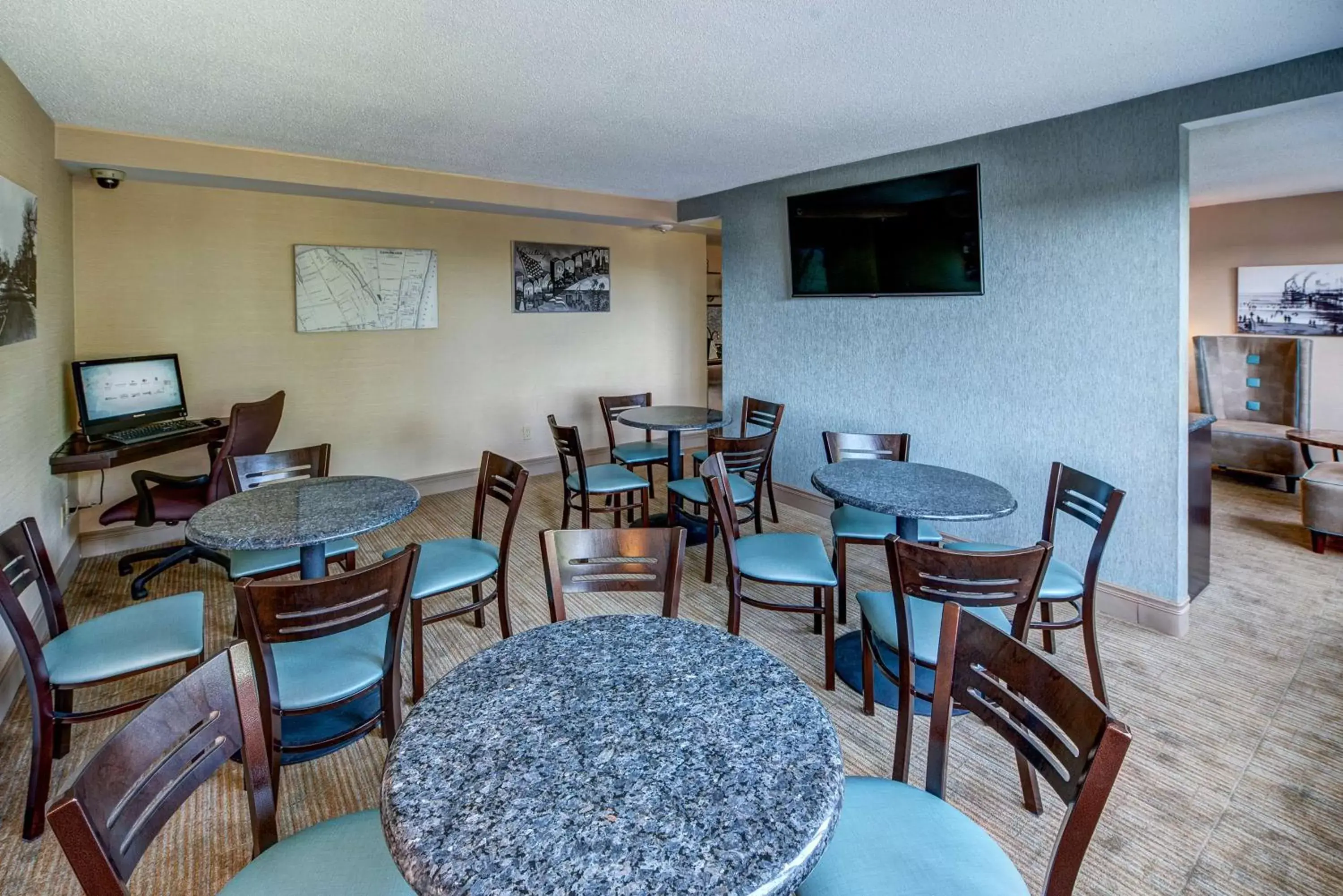 Restaurant/Places to Eat in DoubleTree by Hilton Tinton Falls-Eatontown
