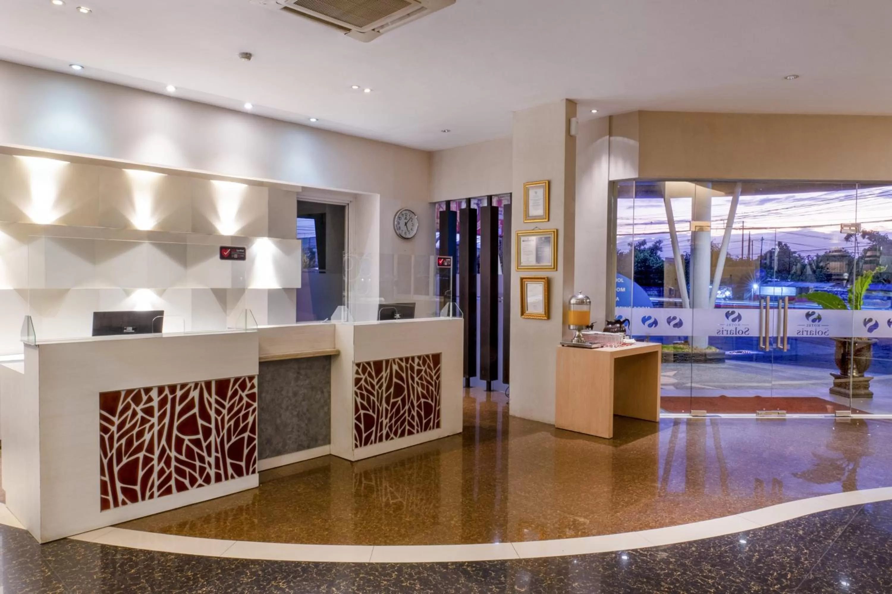 Lobby or reception in Solaris Hotel Malang