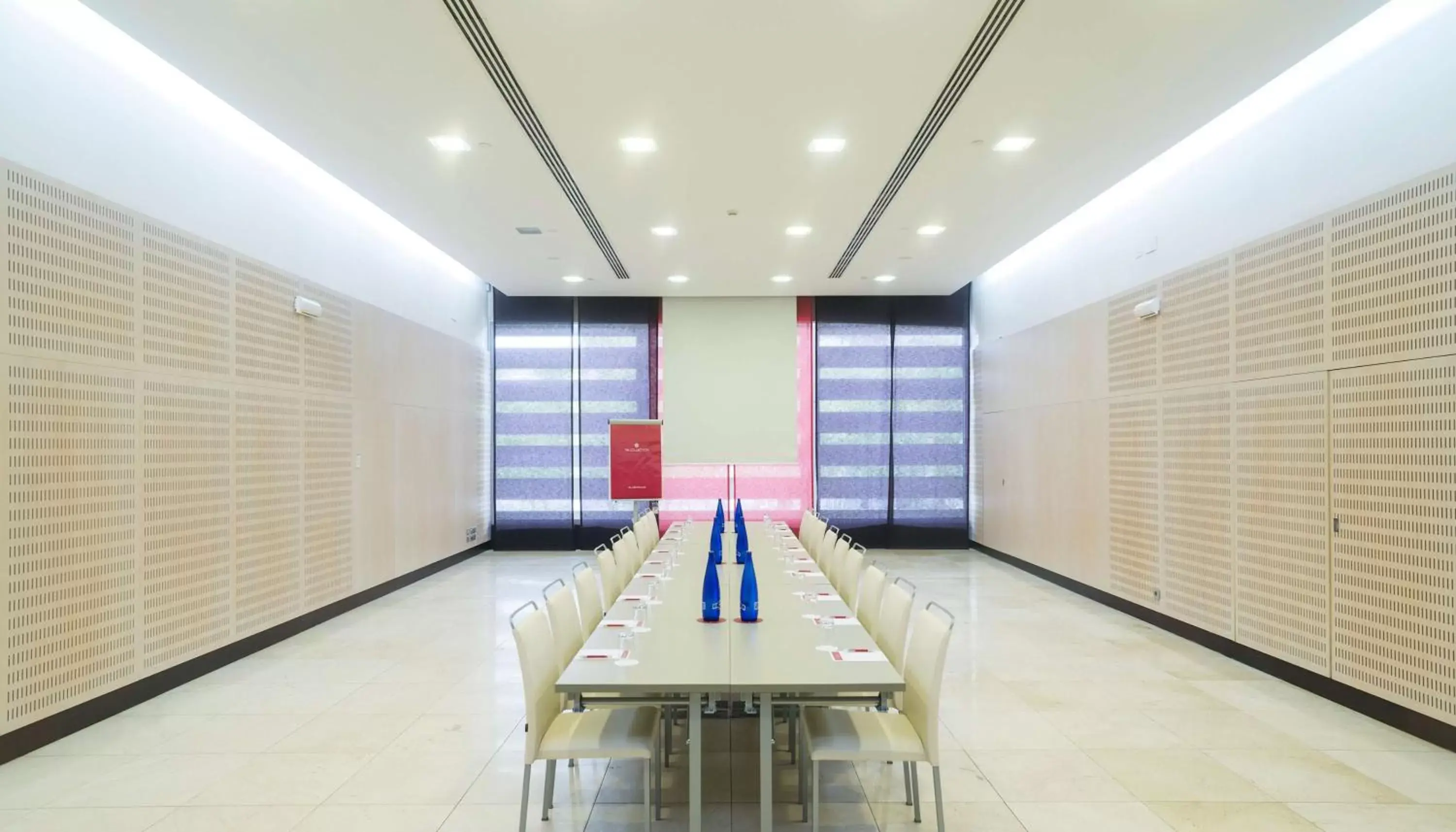 Meeting/conference room in NH Collection Sevilla