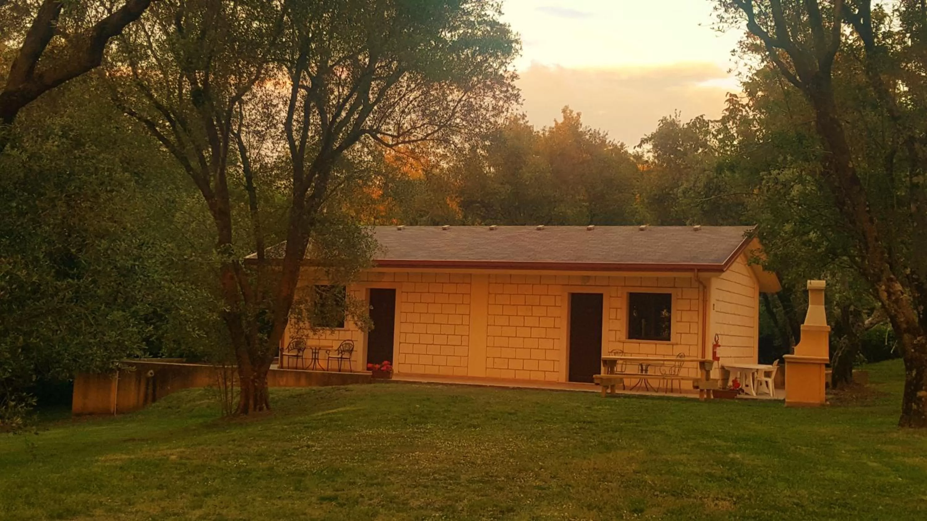 Property building in Green Park Hotel & Residence