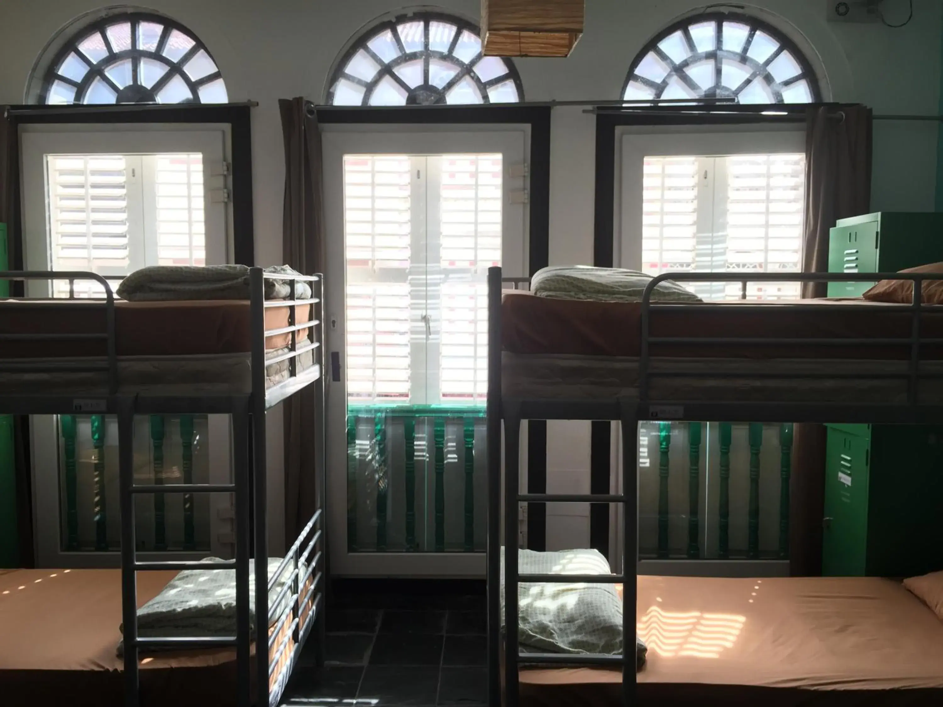 Photo of the whole room, Bunk Bed in Royal Lodge @ Pagoda Street