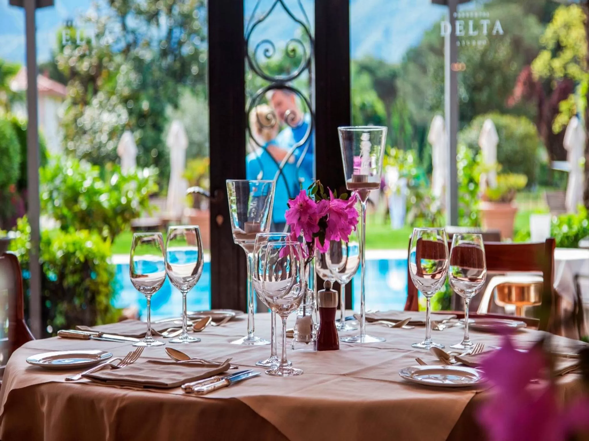 Restaurant/places to eat in Delta Resort Apartments