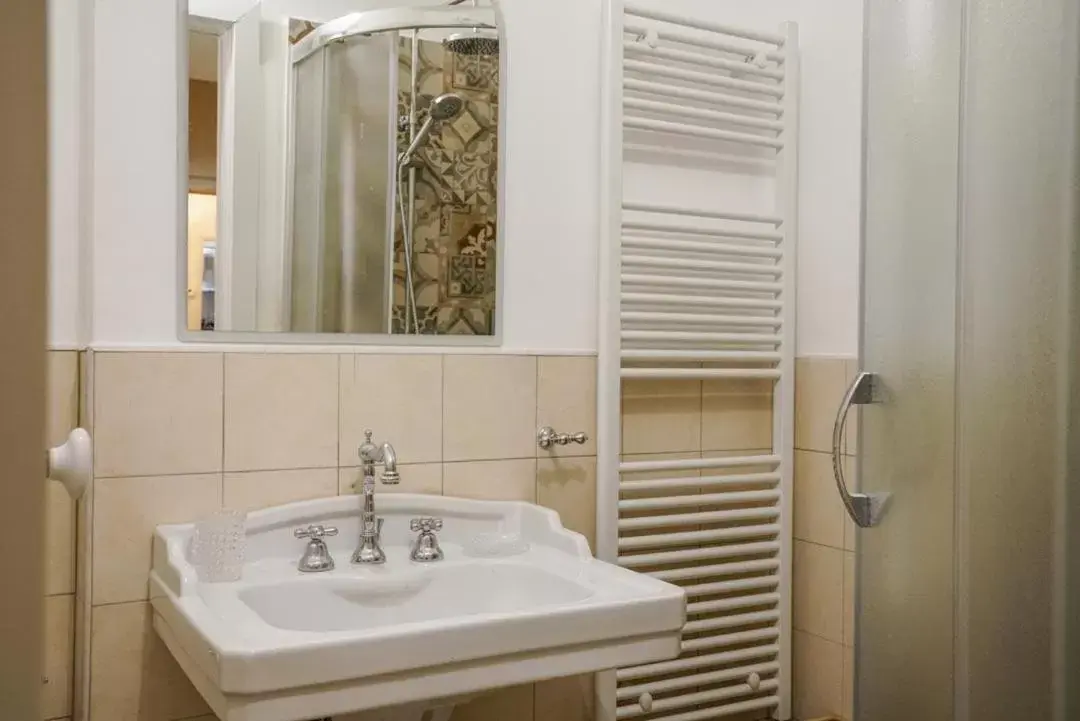 Bathroom in B&B I sei volti Lecce