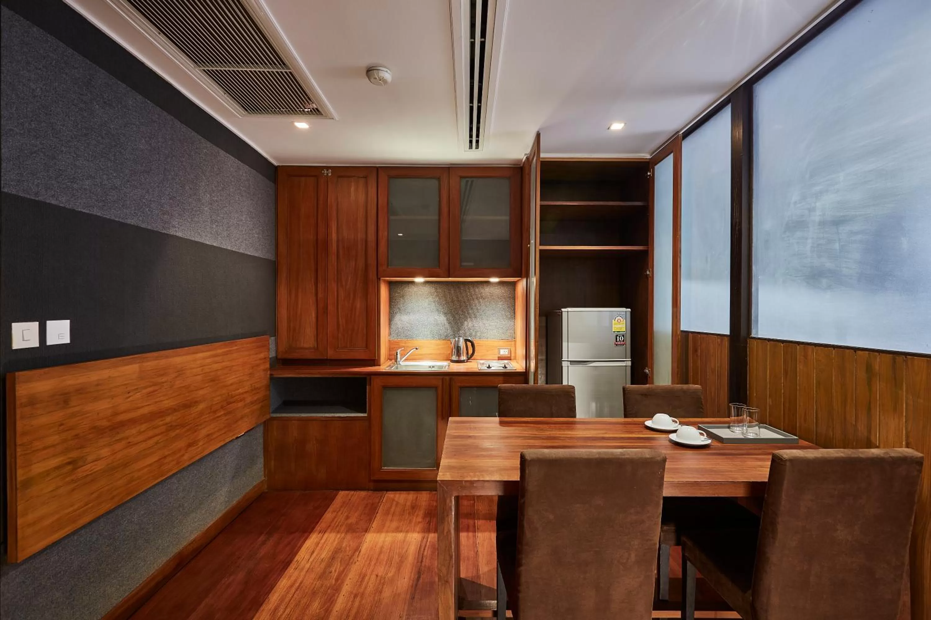 Seating area in LUXX Langsuan Hotel - SHA Plus