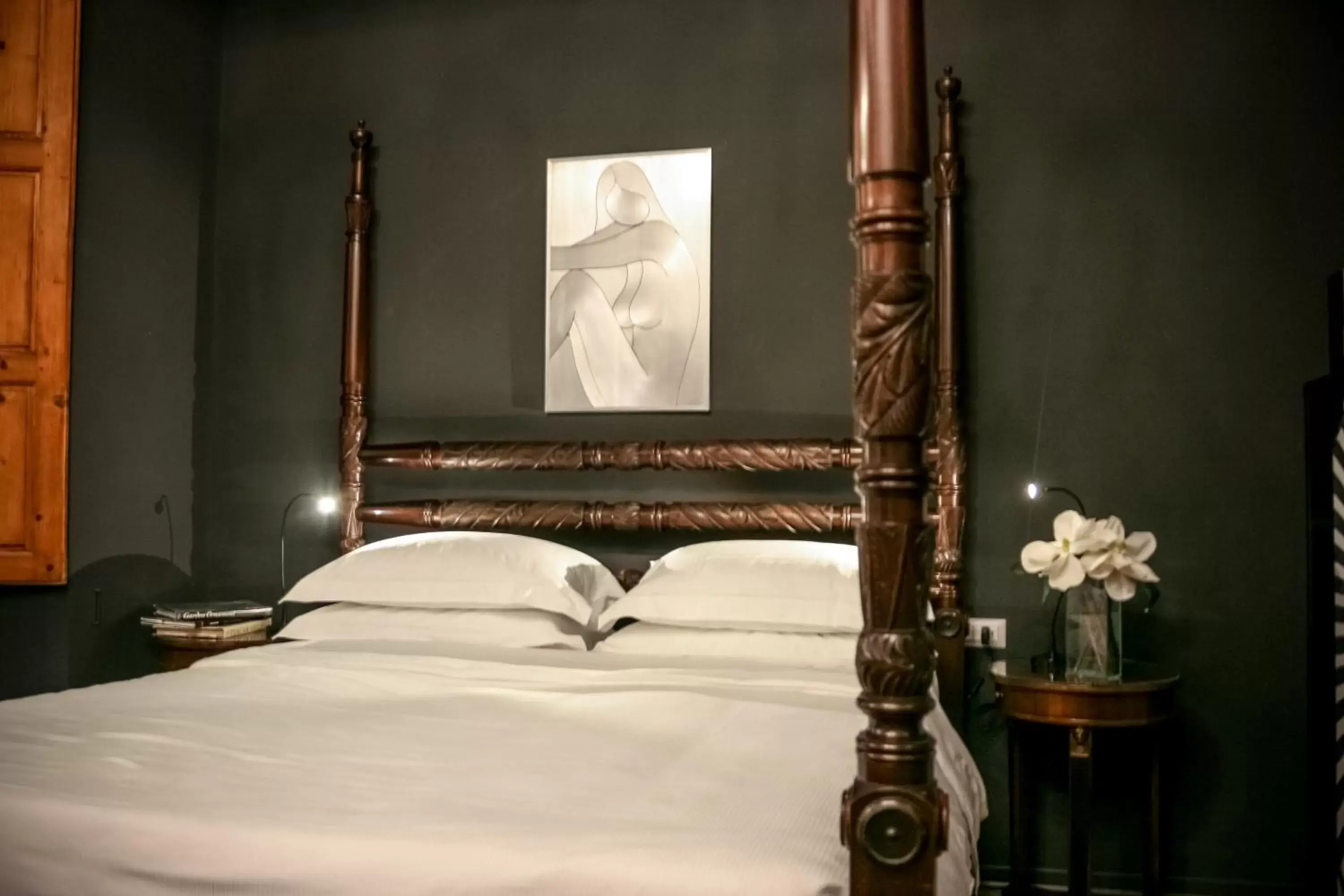 Decorative detail, Bed in Porcellino Gallery Art Boutique BB