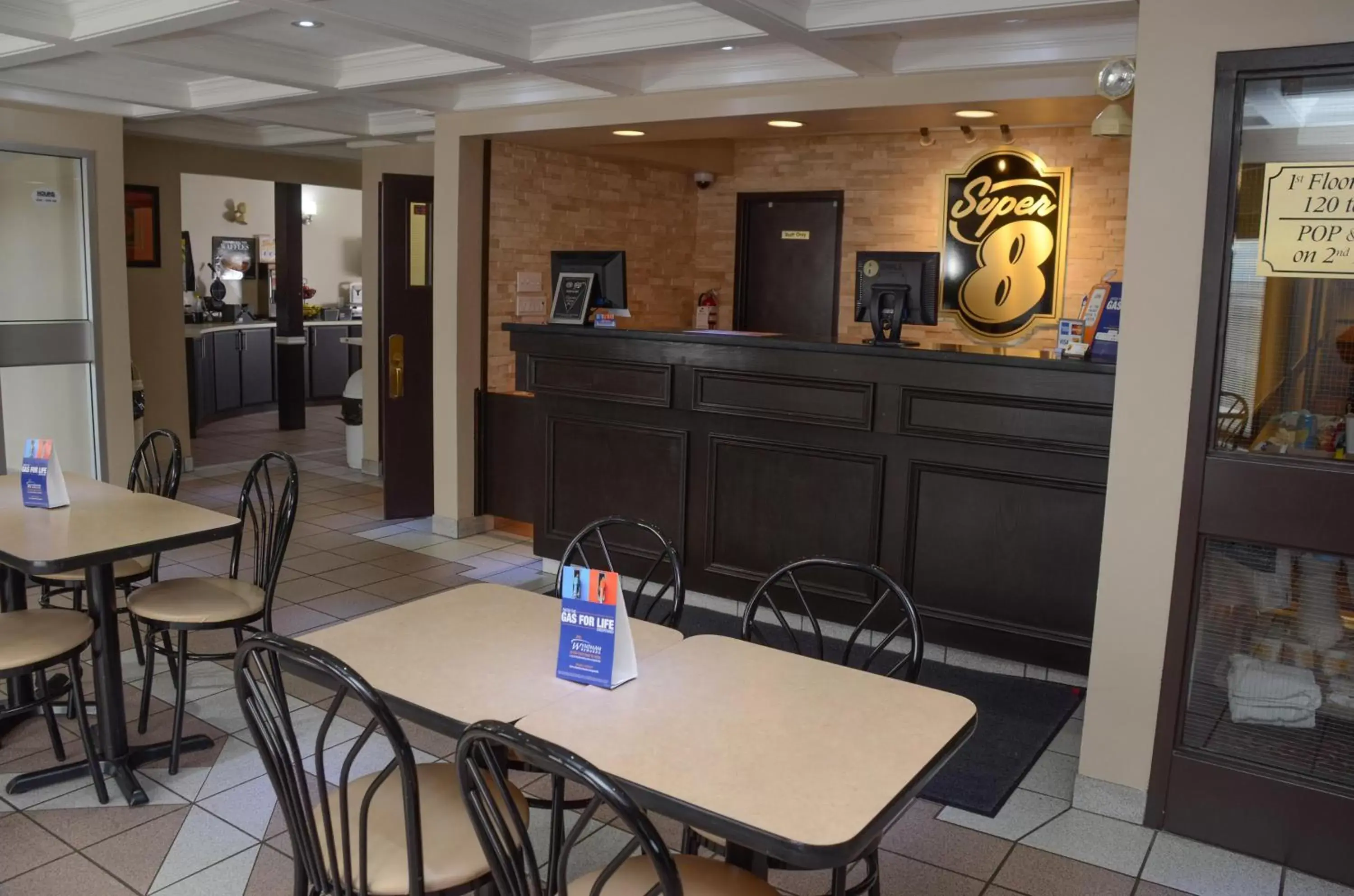 Lobby or reception, Lobby/Reception in Super 8 by Wyndham North Bay