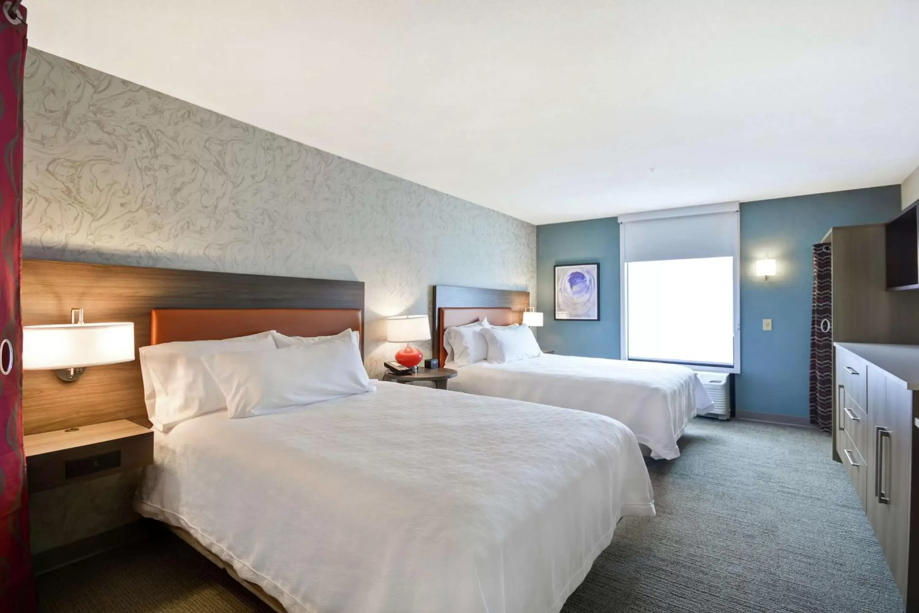Bed in Home2 Suites By Hilton Portland Airport