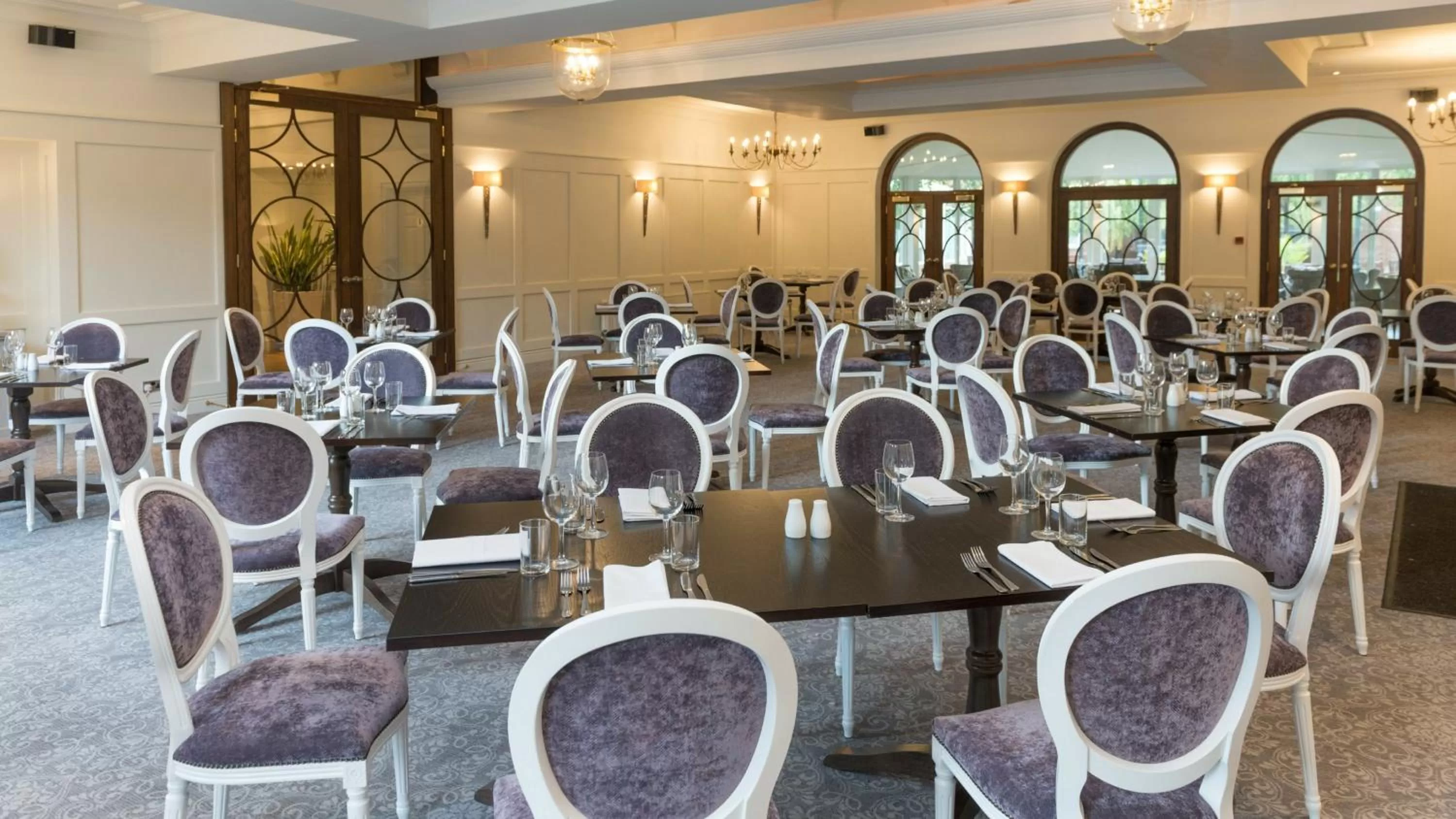 Restaurant/places to eat in Holiday Inn Milton Keynes East M1 Junc 14 by IHG