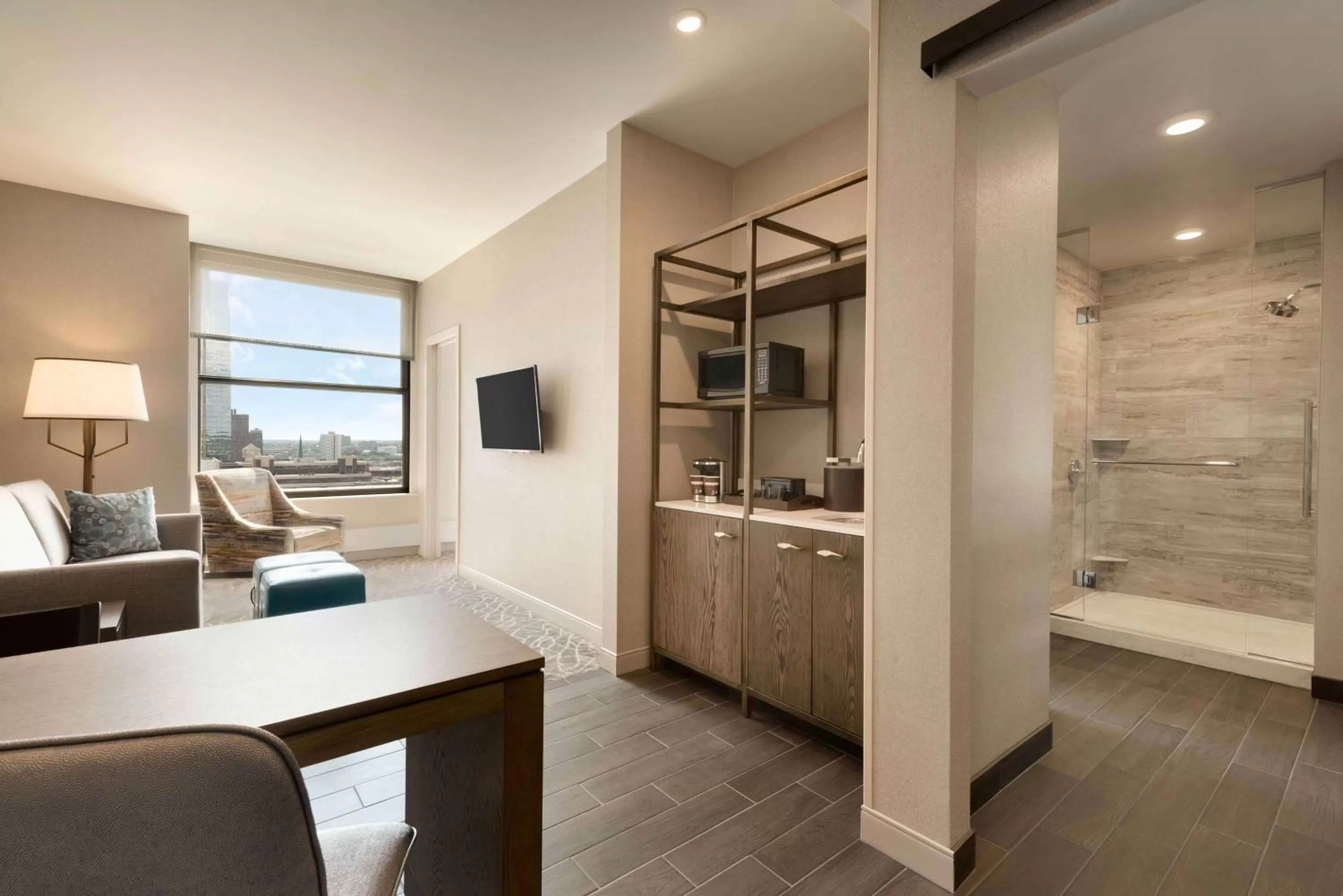 Living room in Embassy Suites By Hilton Minneapolis Downtown Hotel